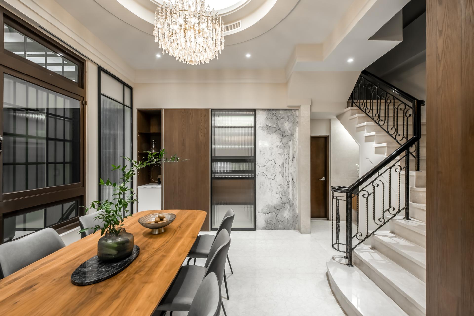 London Design Awards Winner - Luxuriant Artistic Realm
