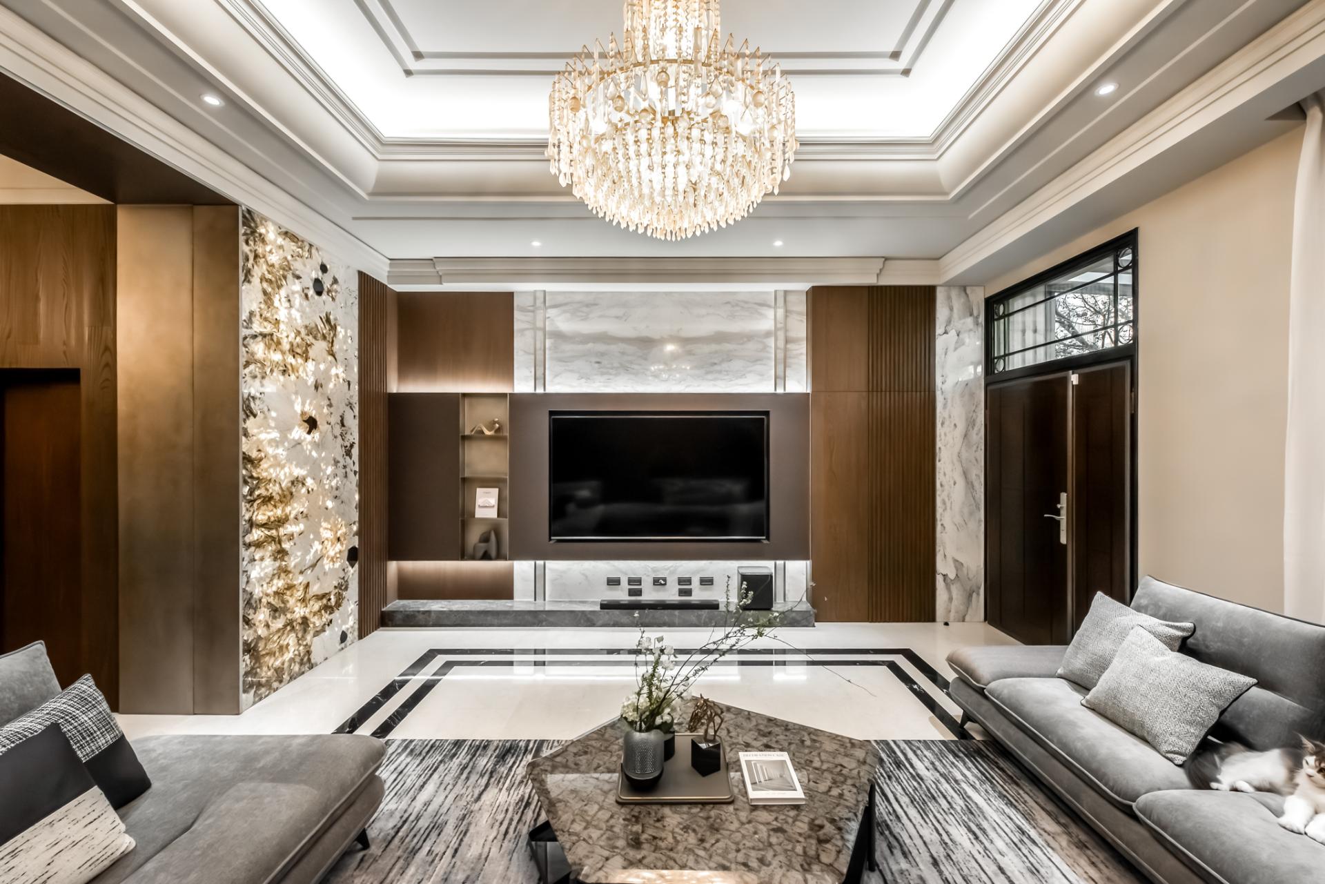 London Design Awards Winner - Luxuriant Artistic Realm