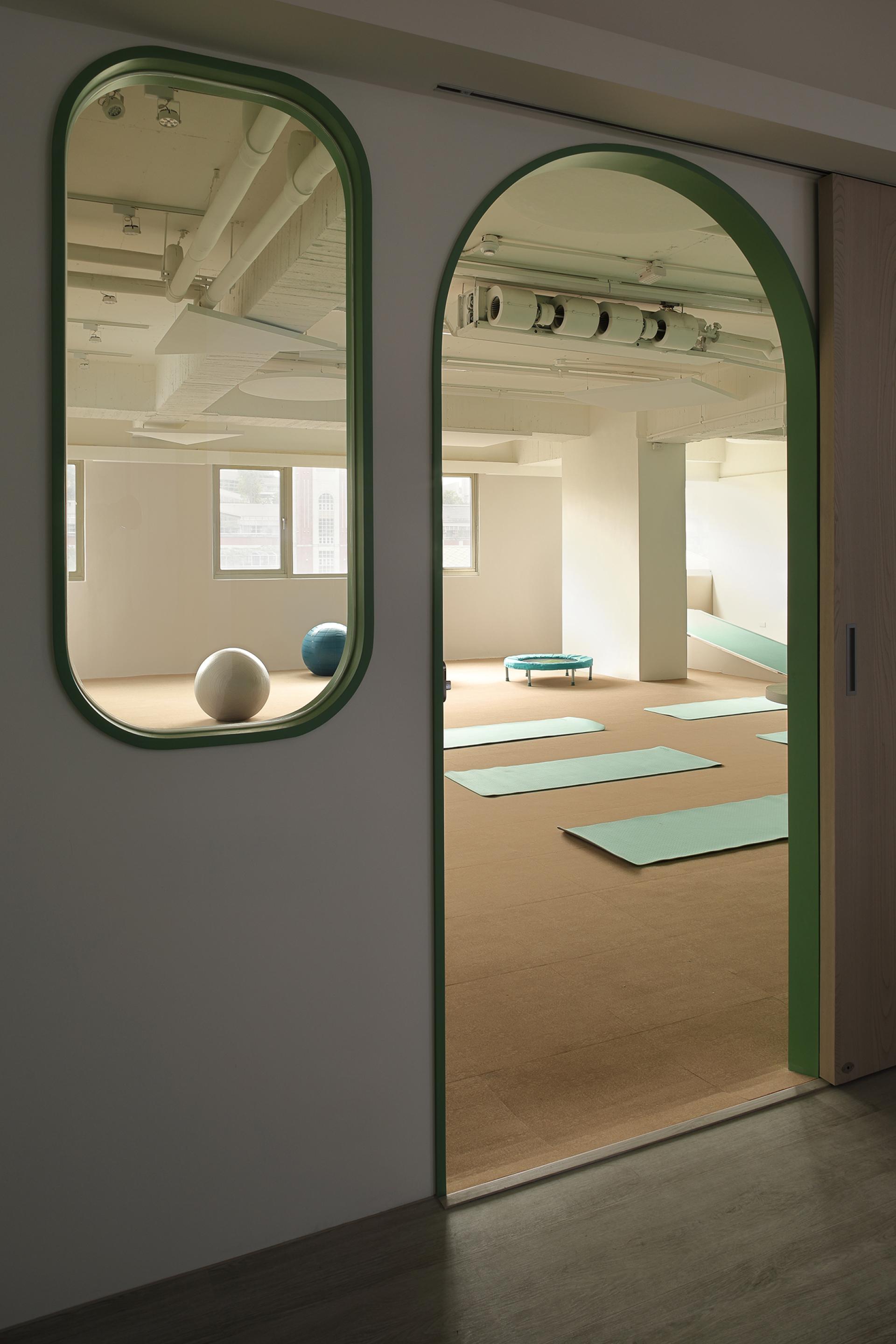 London Design Awards Winner - QEEG Brain School