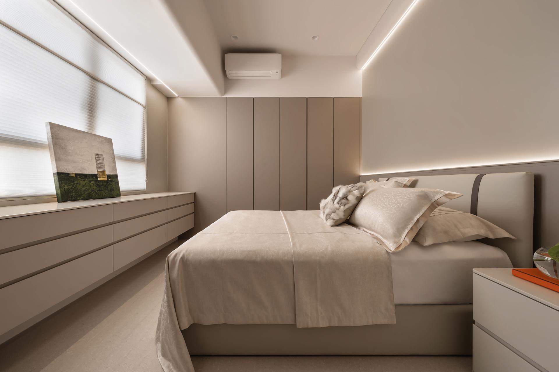 London Design Awards Winner - Gentleman's Gray Serenity