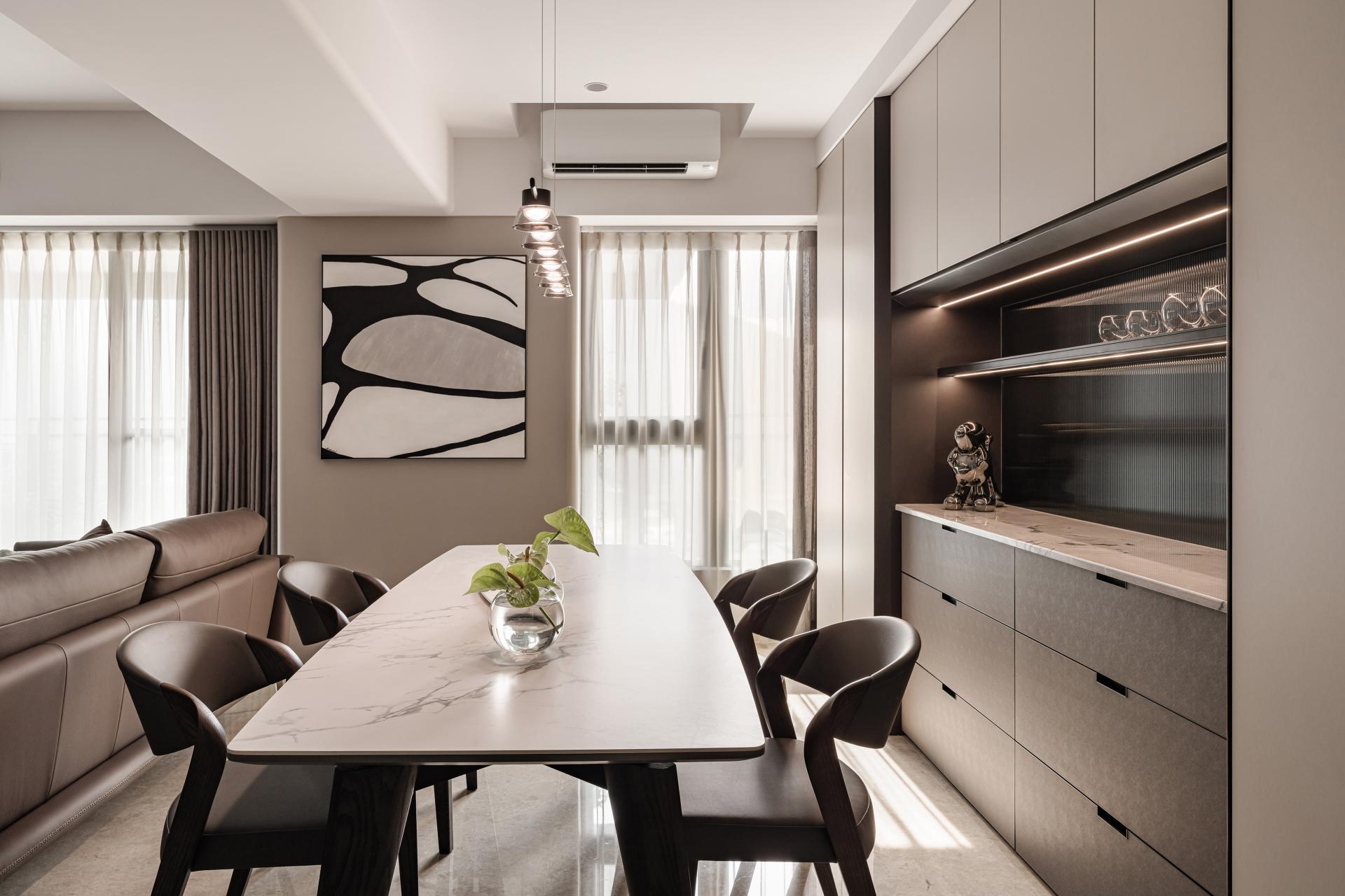 London Design Awards Winner - Gentleman's Gray Serenity