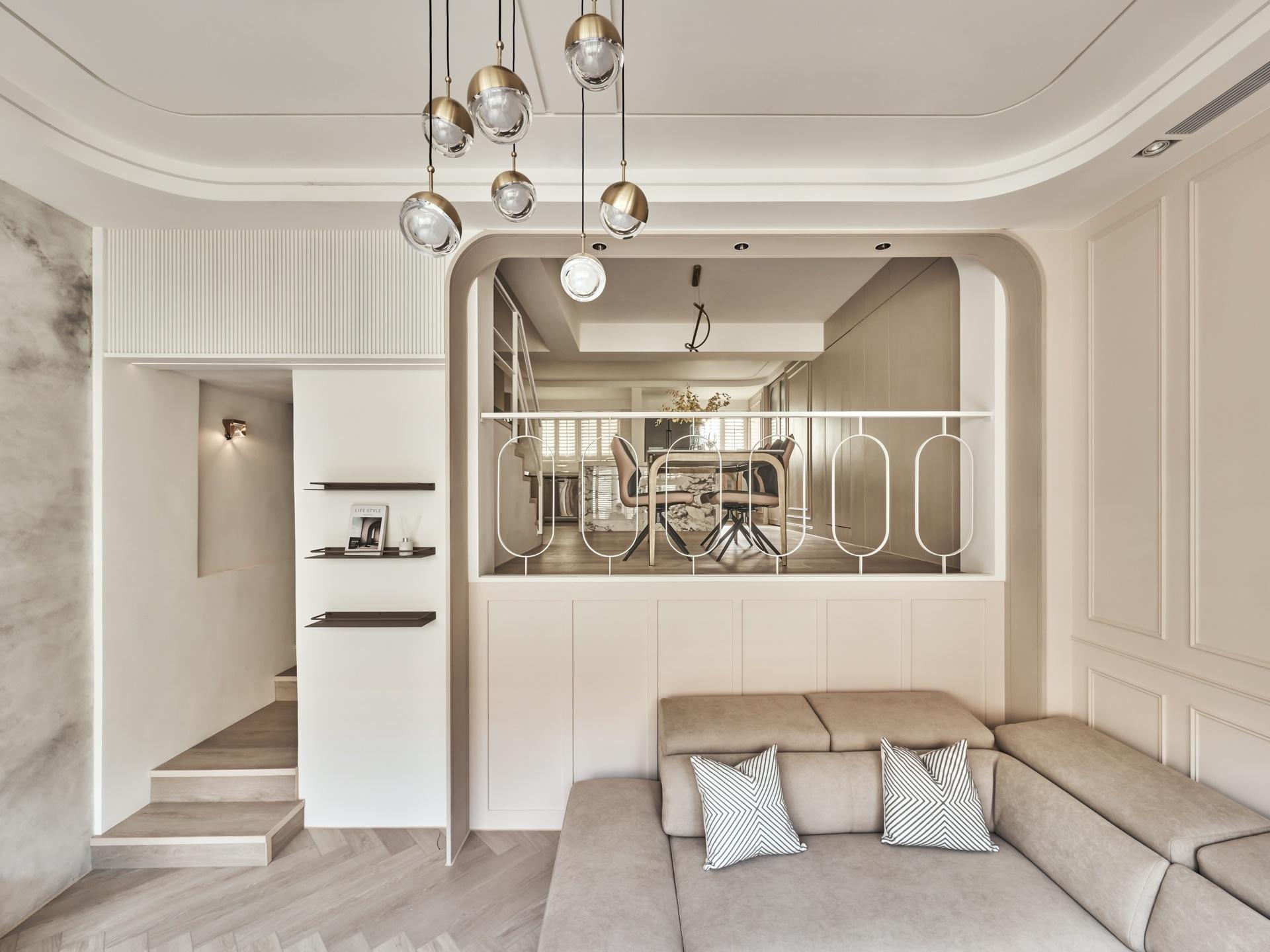 London Design Awards Winner - Graceful Curves in Harmony