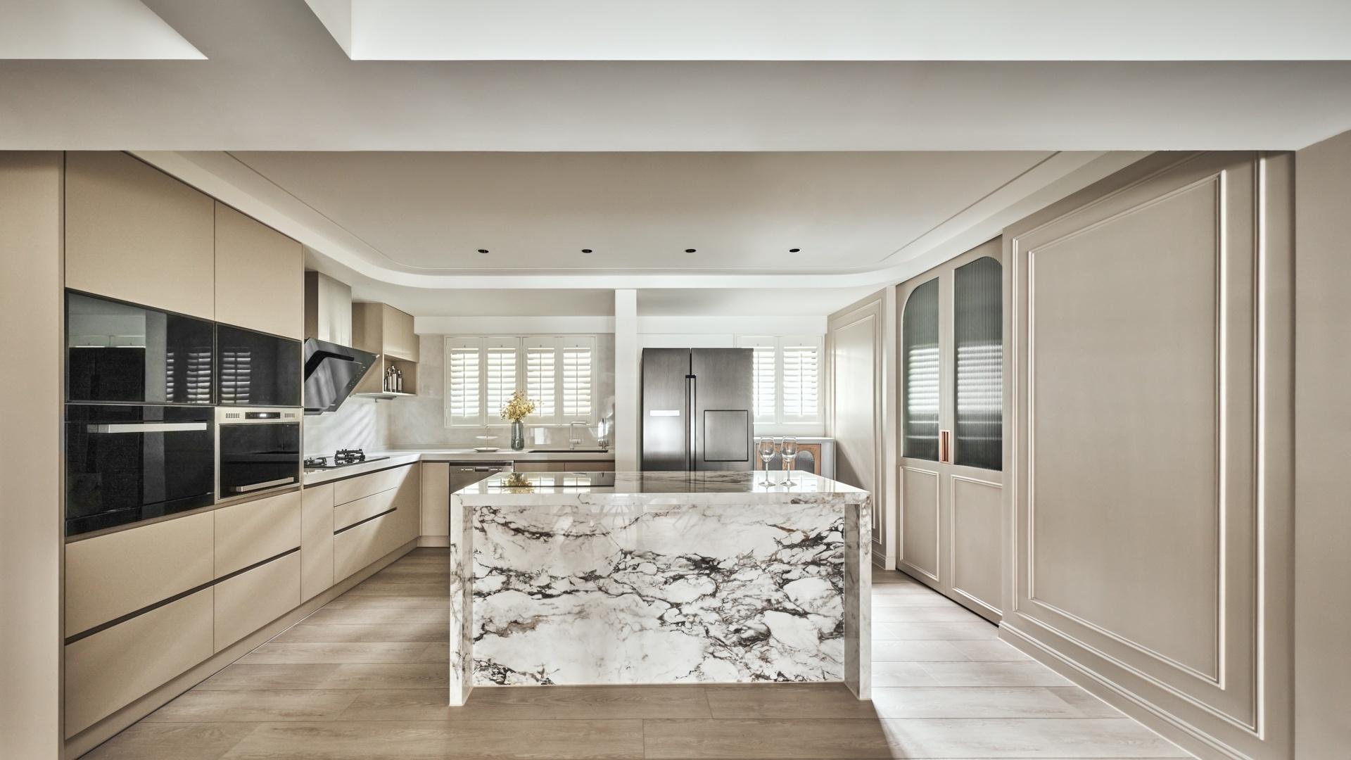 London Design Awards Winner - Graceful Curves in Harmony