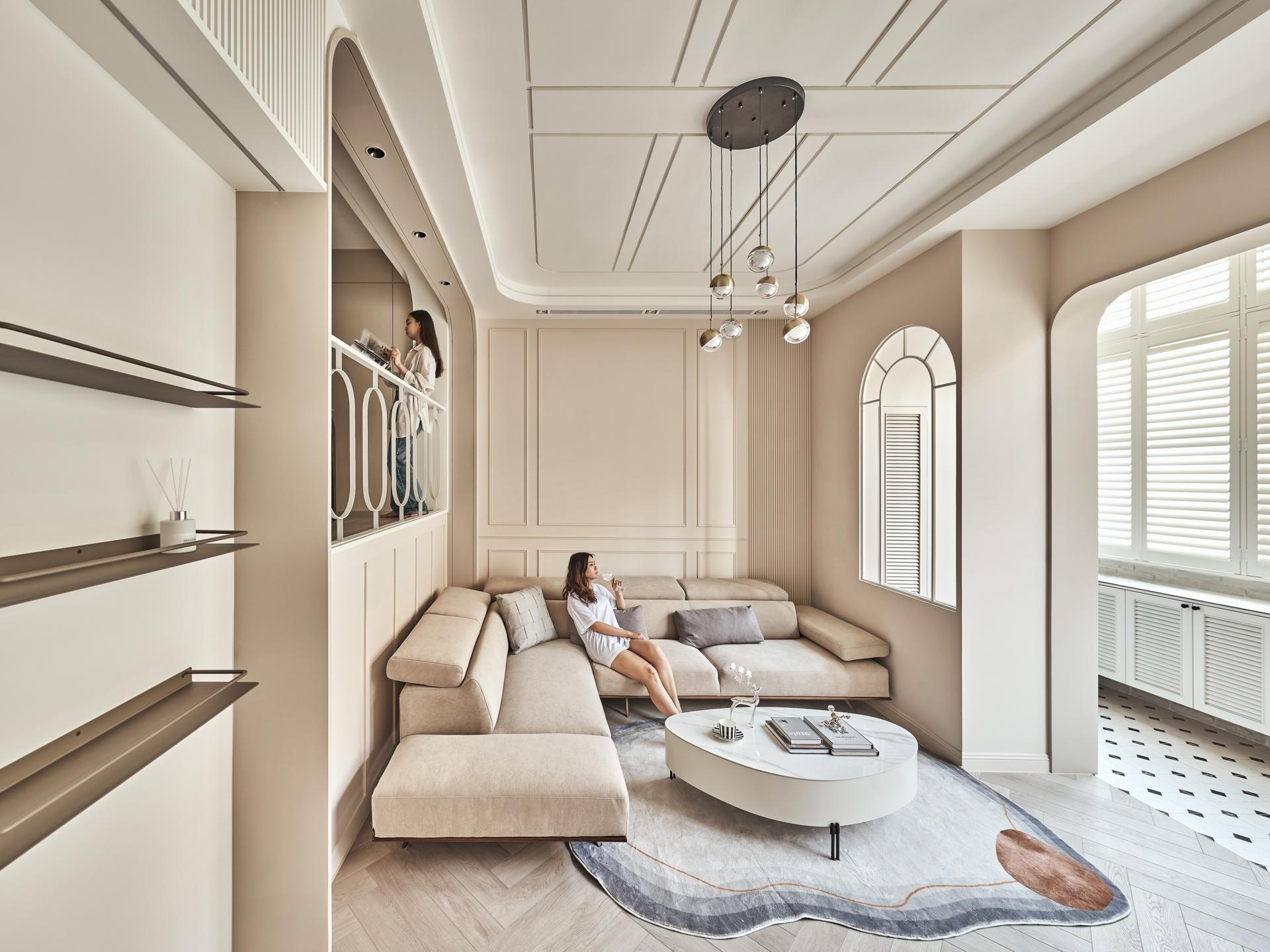 London Design Awards Winner - Graceful Curves in Harmony