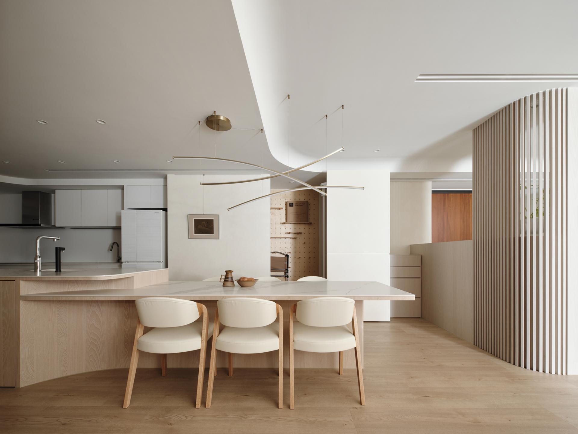 London Design Awards Winner - Ripple & Rhythm Elegance