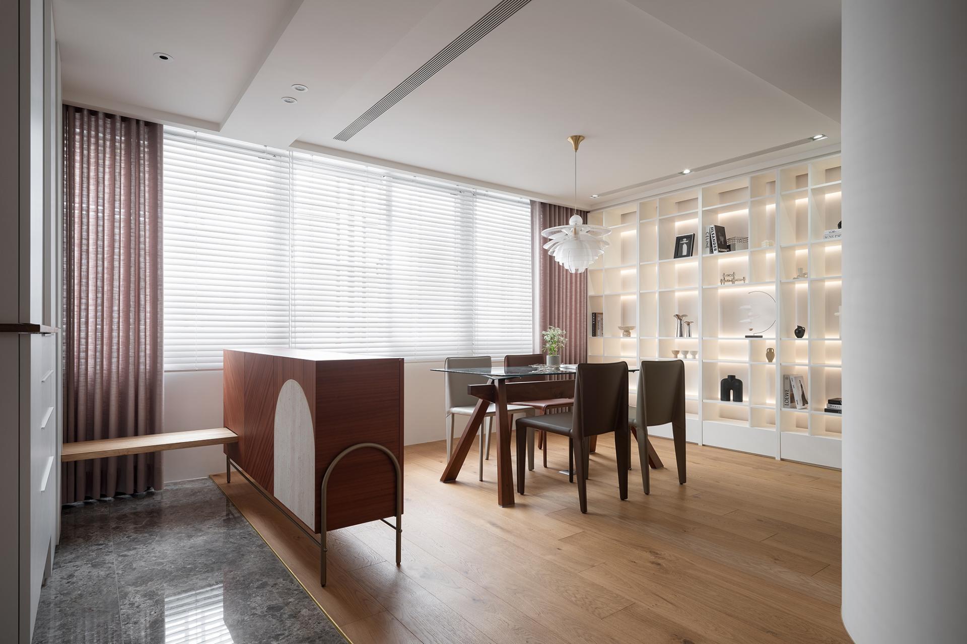London Design Awards Winner - Timeless Florescence