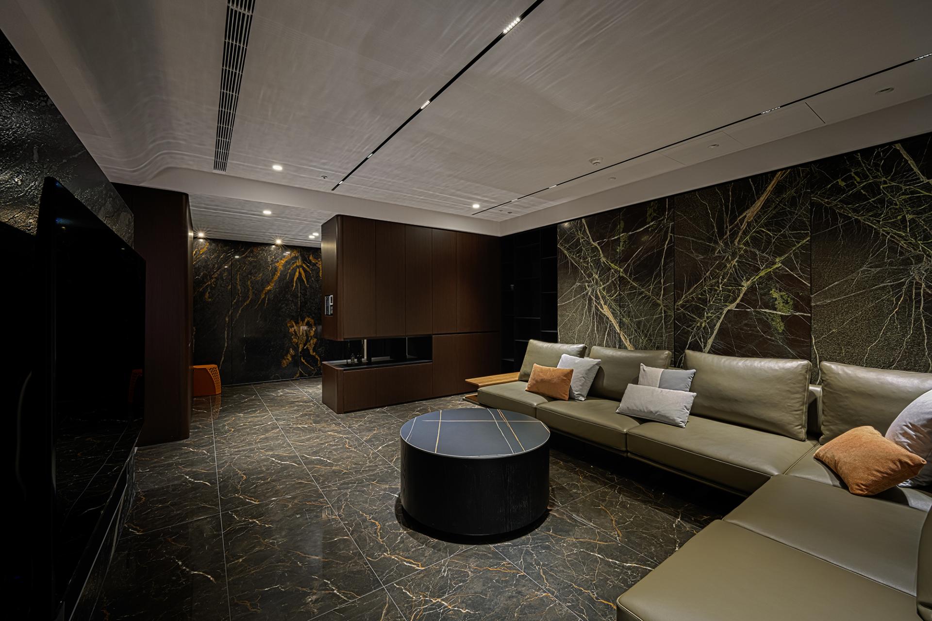 London Design Awards Winner - Essence & Elegance