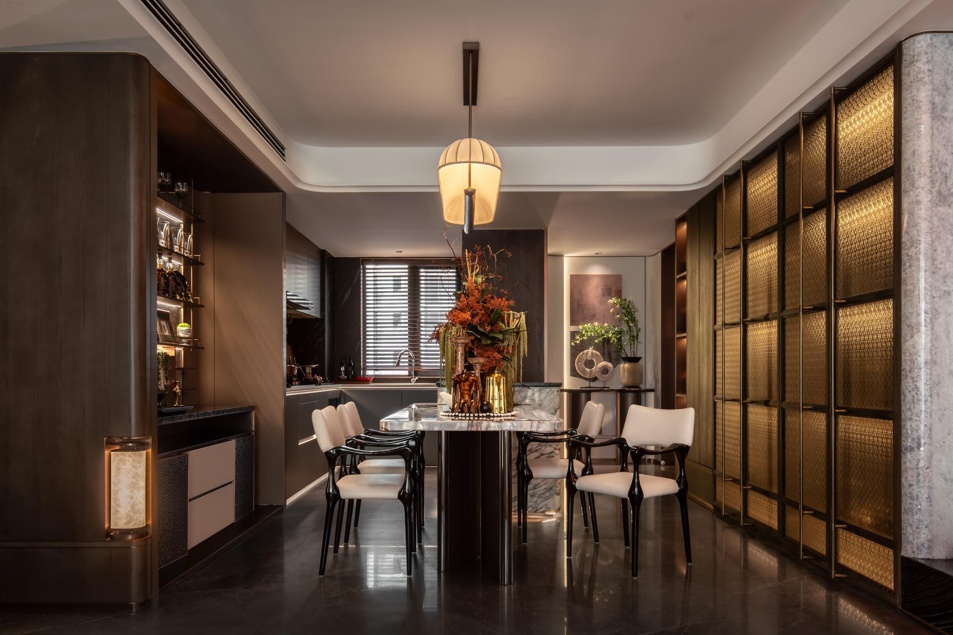 London Design Awards Winner - POLY PROPERTY EMBOSSED ELEGANCE SHOWROOM 