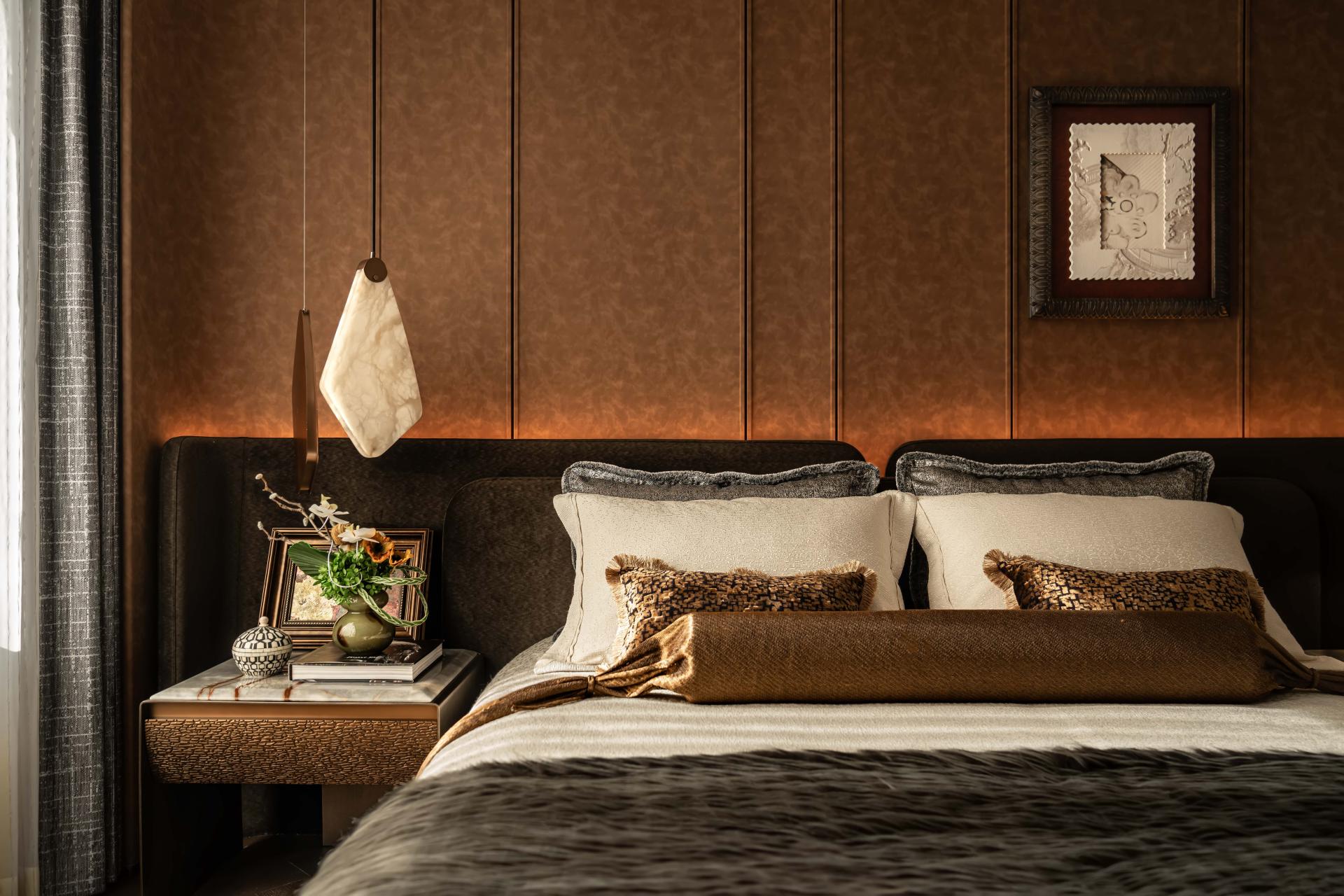 London Design Awards Winner - POLY PROPERTY EMBOSSED ELEGANCE SHOWROOM 