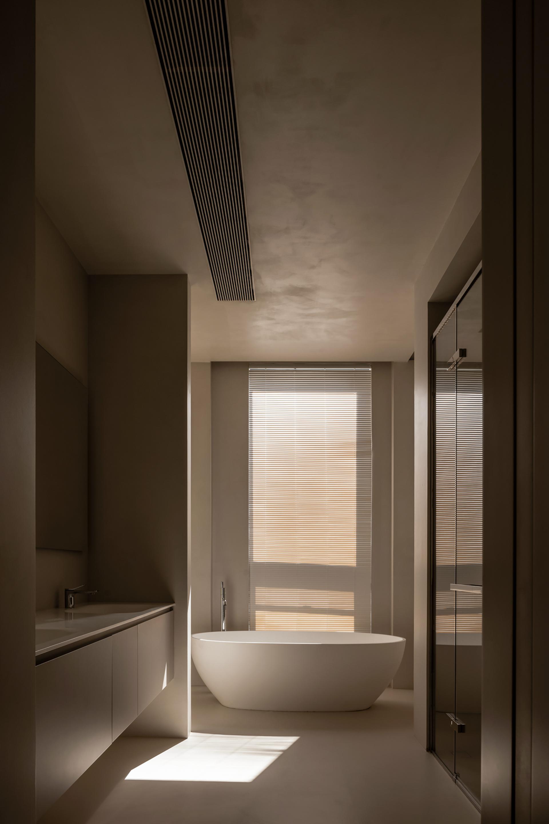 London Design Awards Winner - The Elegance from the Hollow Valley