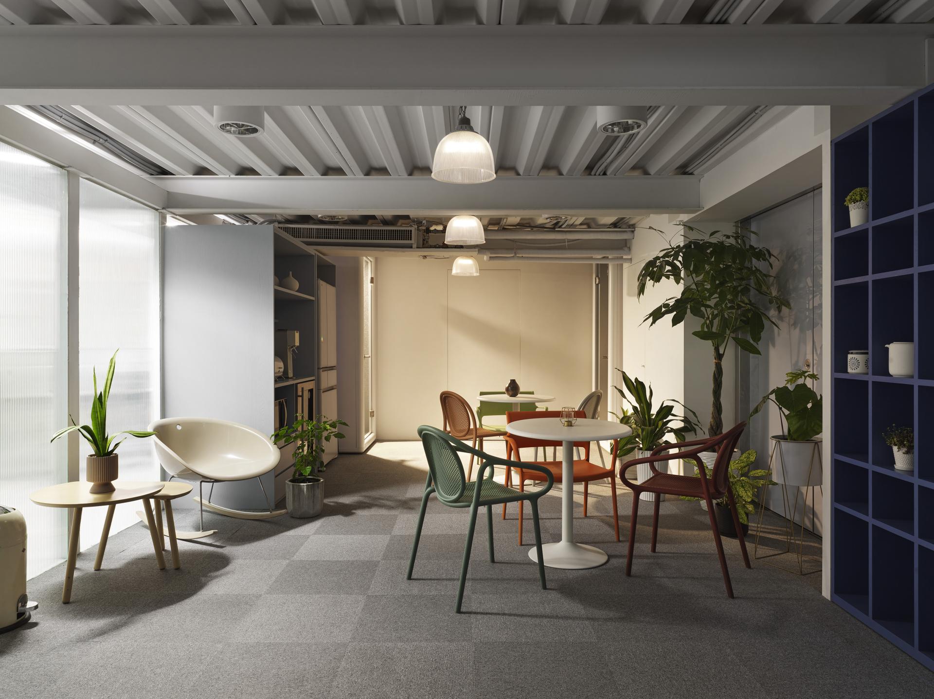 London Design Awards Winner - Pure Aura Resonates with Simplicity