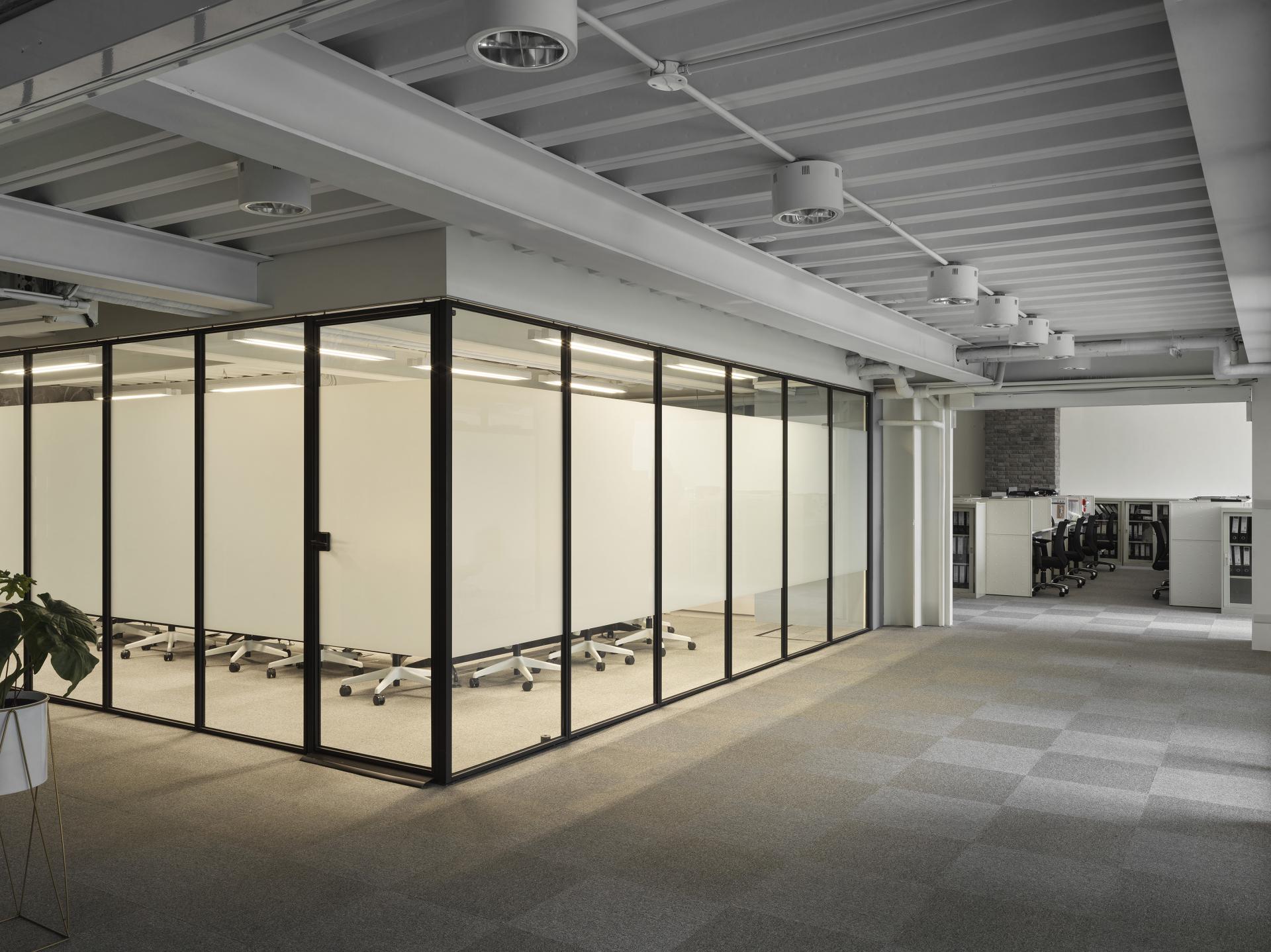 London Design Awards Winner - Pure Aura Resonates with Simplicity