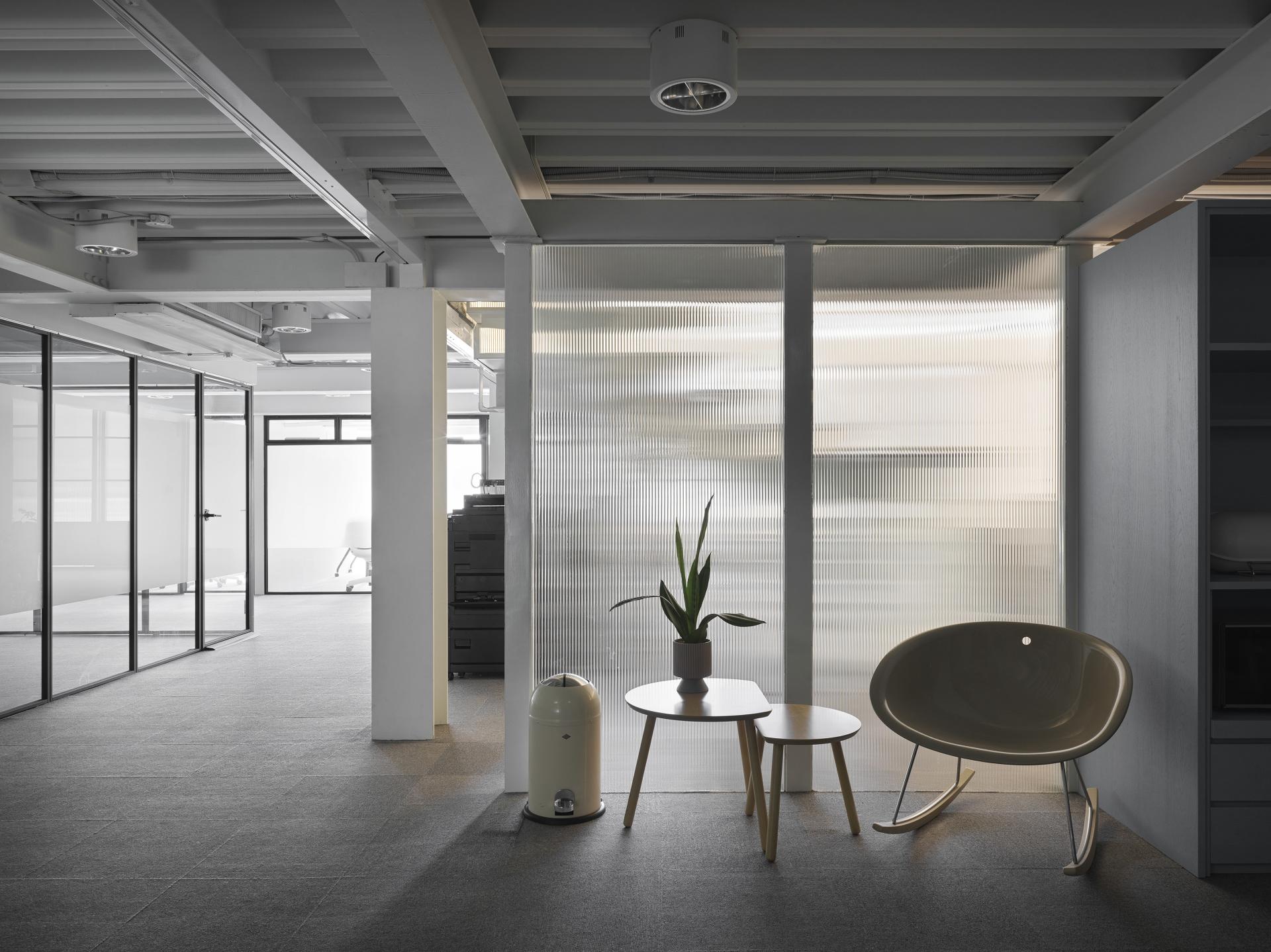 London Design Awards Winner - Pure Aura Resonates with Simplicity