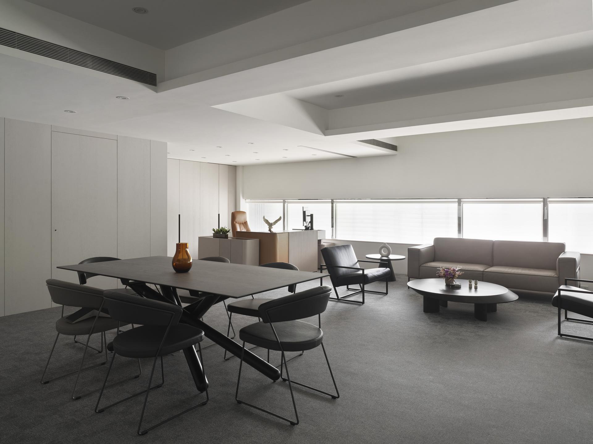London Design Awards Winner - Pure Aura Resonates with Simplicity