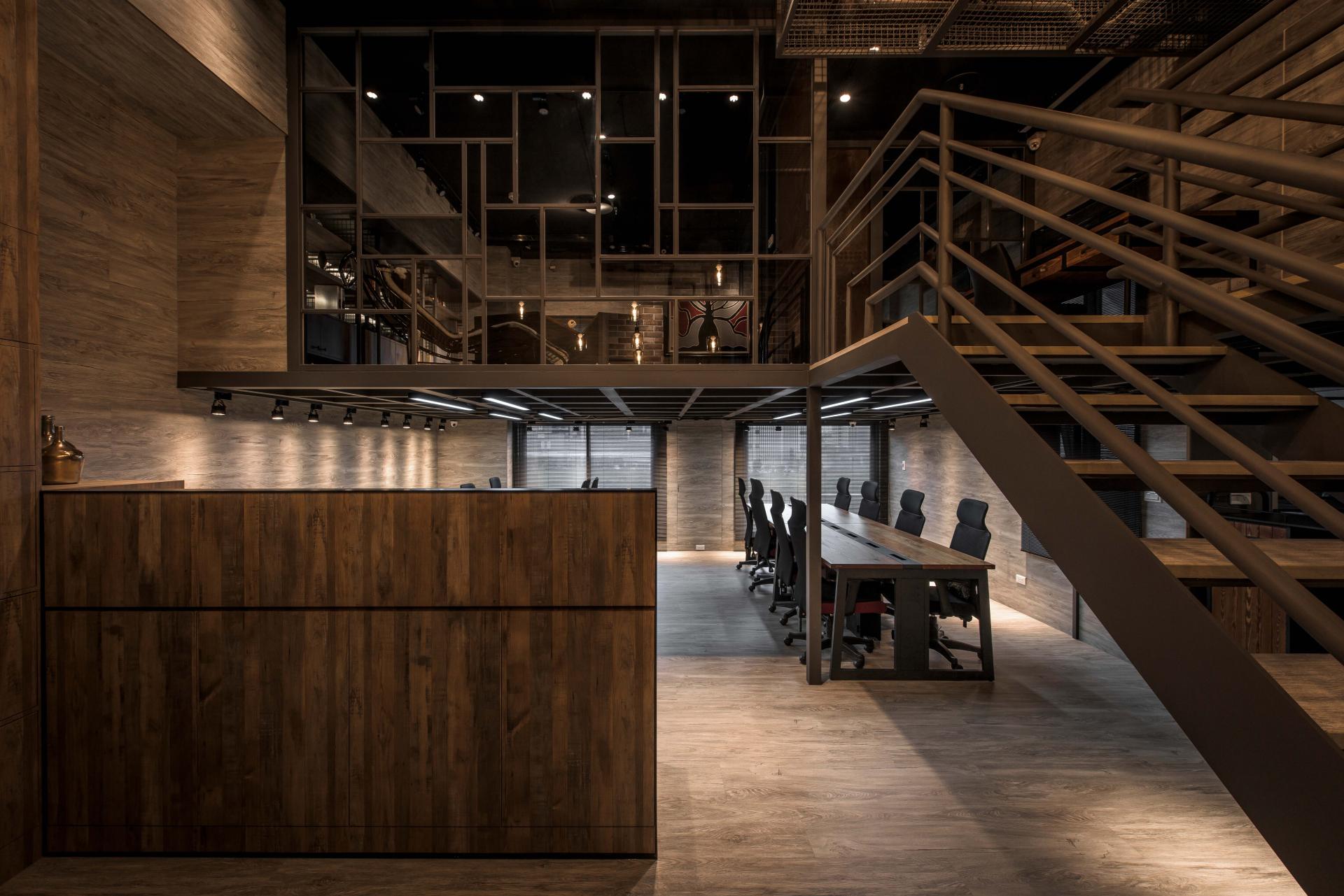 London Design Awards Winner - TRUE.