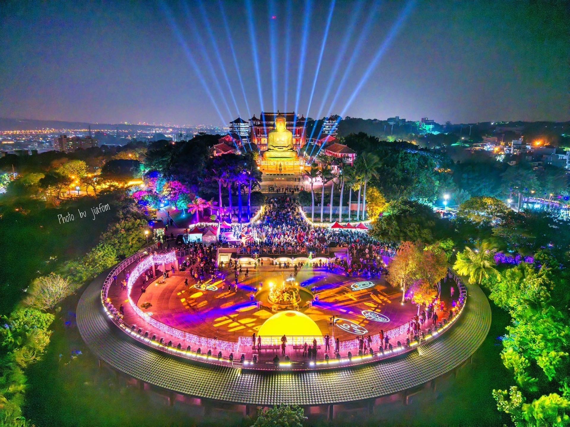 London Design Awards Winner - Changhua Moon Shadow Lantern Festival