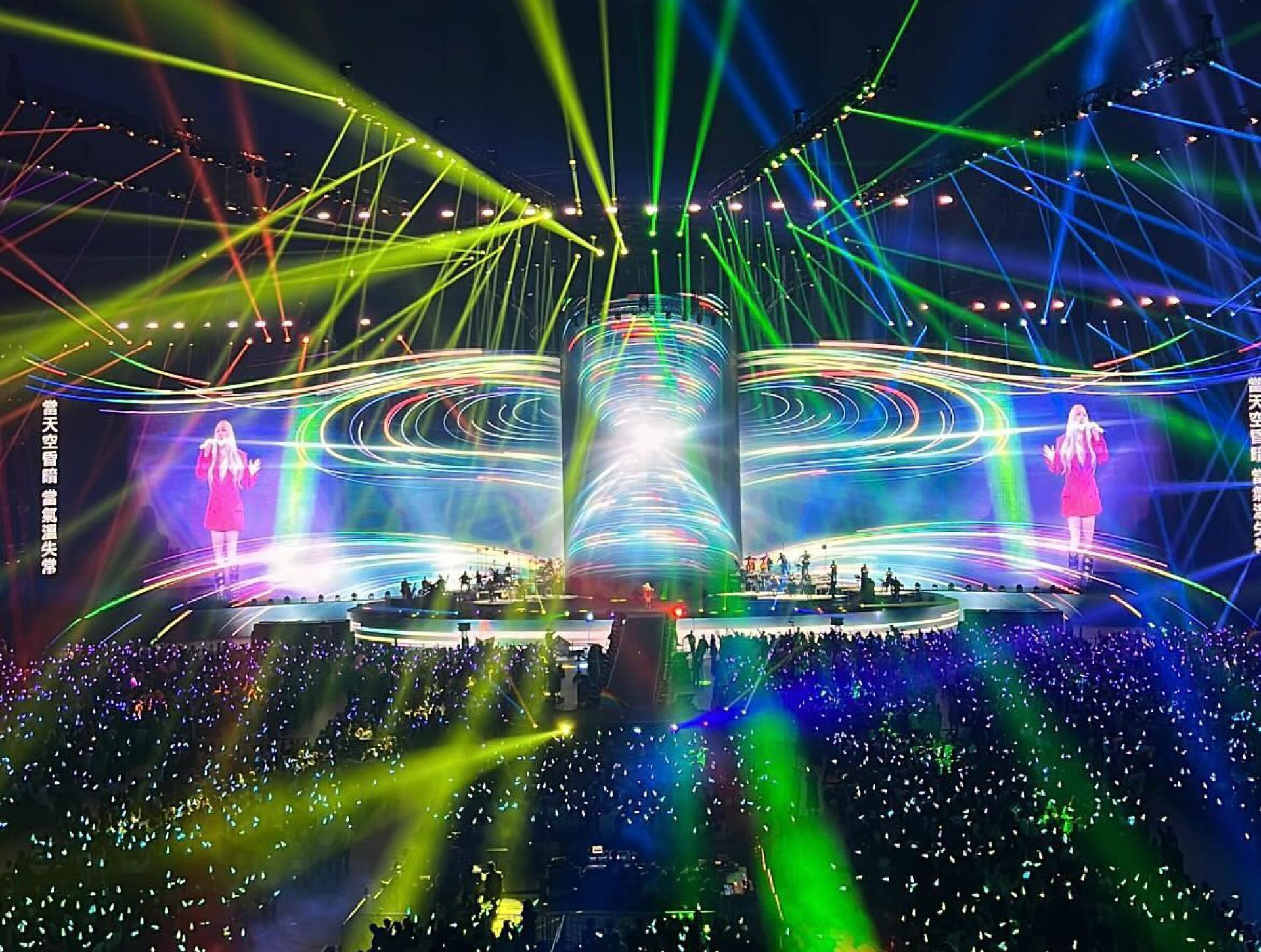 London Design Awards Winner - ASMR Max World Tour