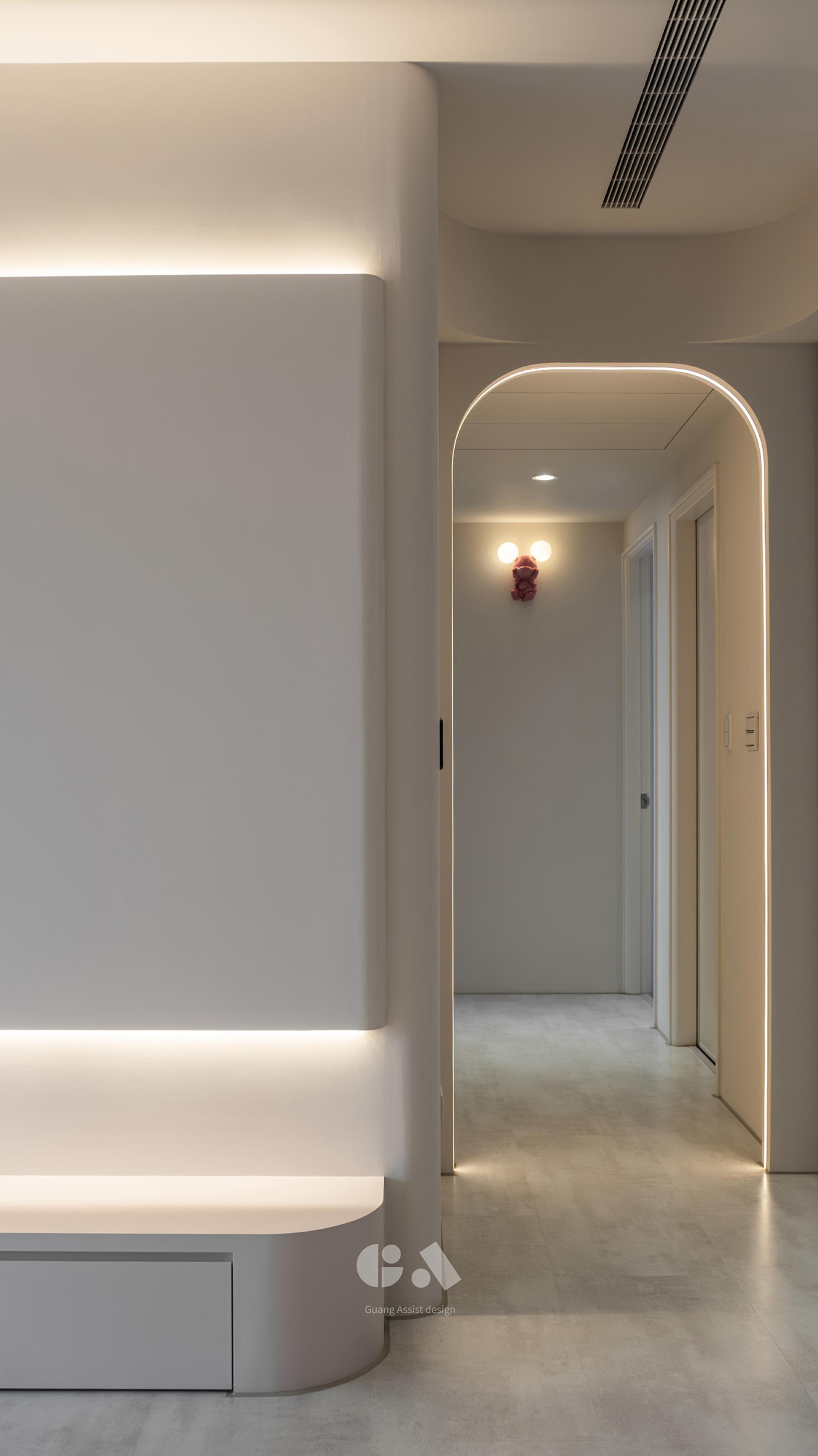 London Design Awards Winner - Frozen Moon