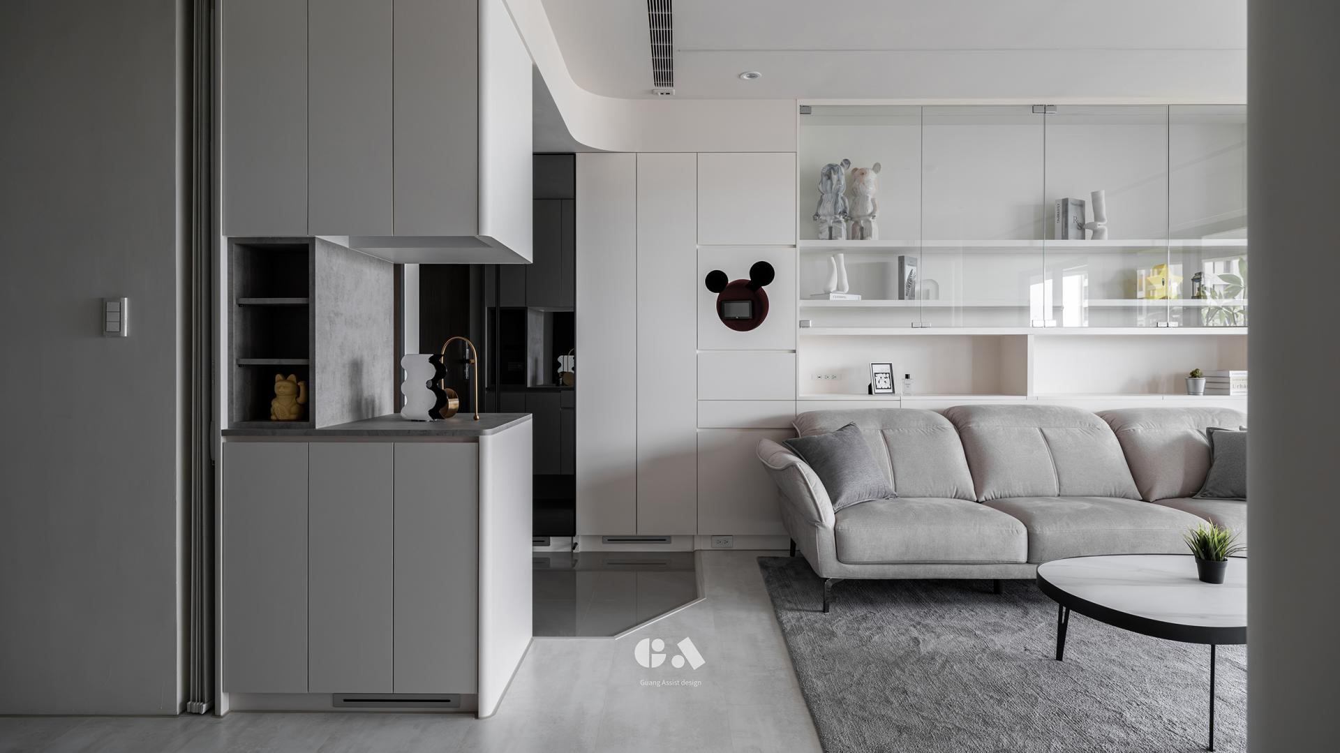 London Design Awards Winner - Frozen Moon