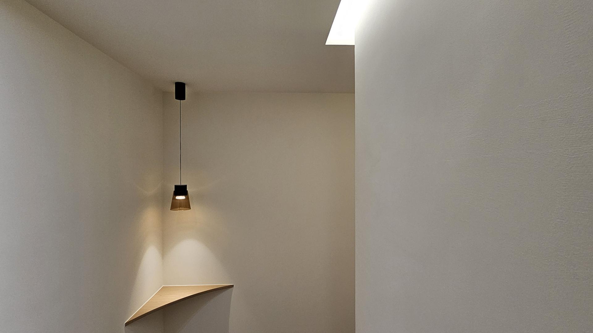 London Design Awards Winner - Radiant Arc Embrace