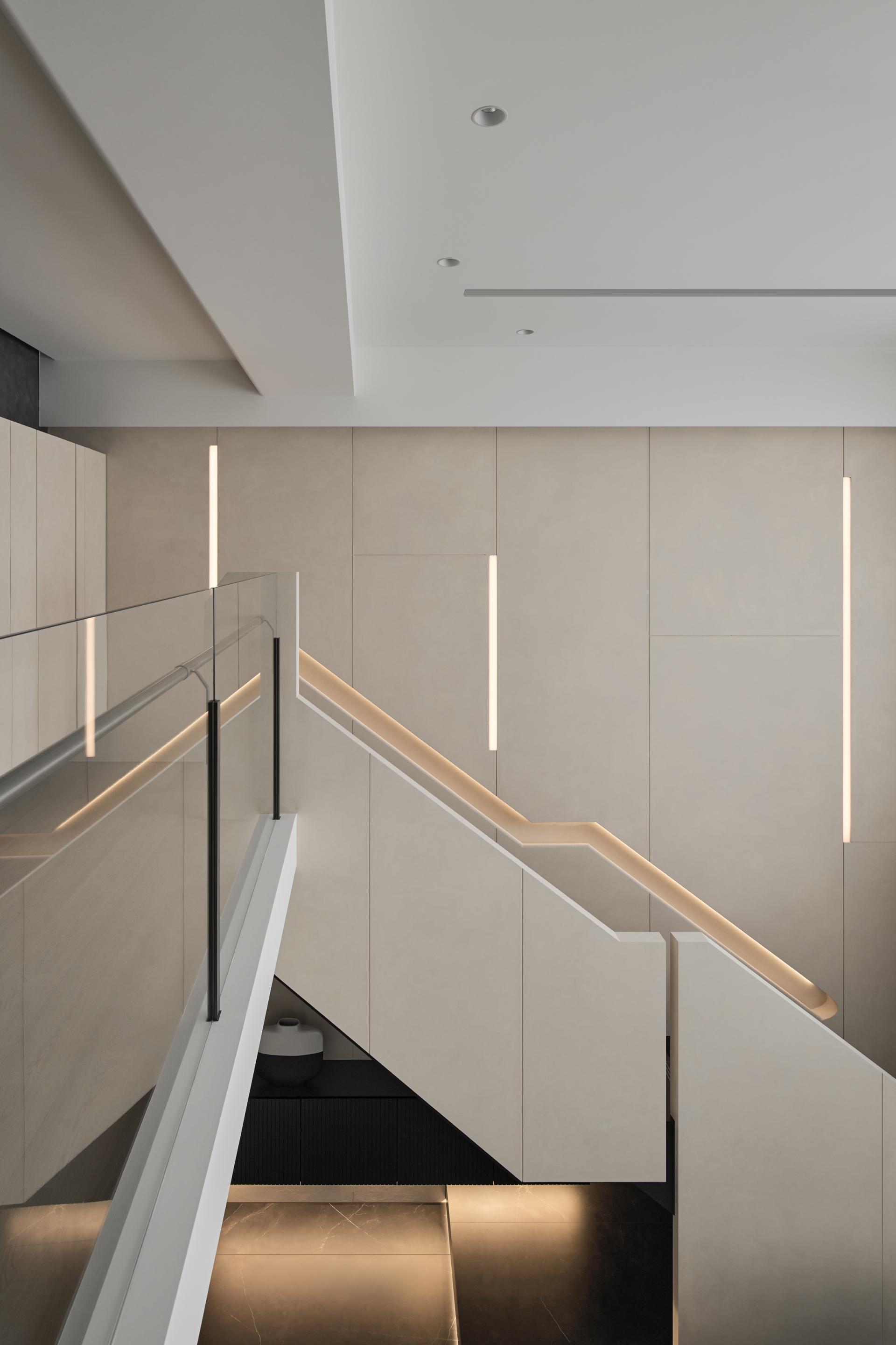 London Design Awards Winner - Floating Clouds, Flowing Waters