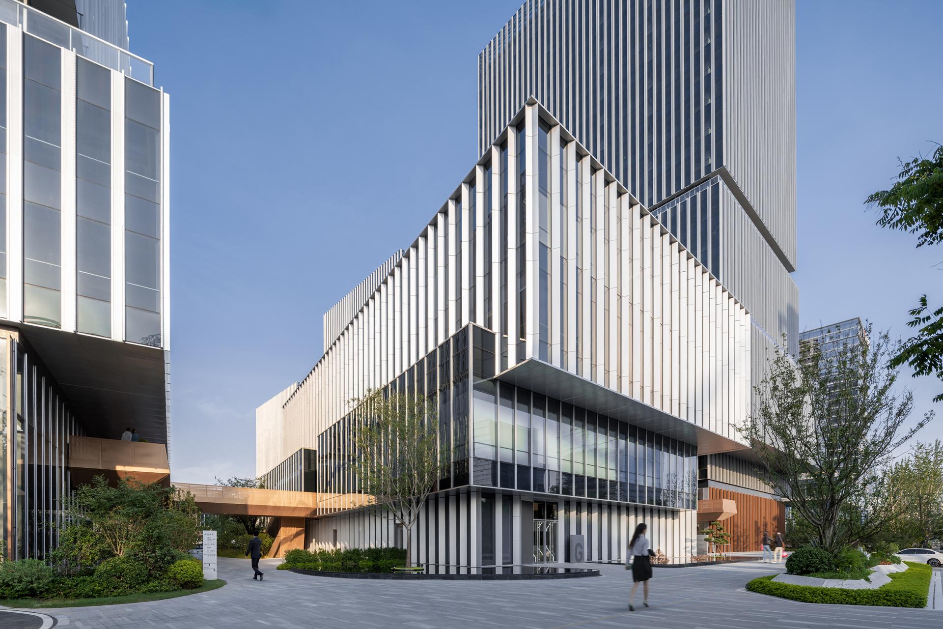 London Design Awards Winner - SUNGENT I-CENTER
