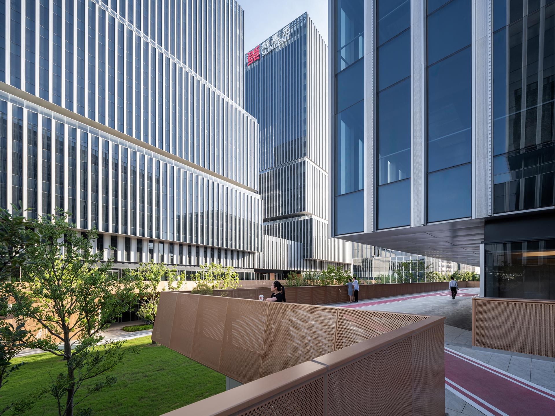 London Design Awards Winner - SUNGENT I-CENTER