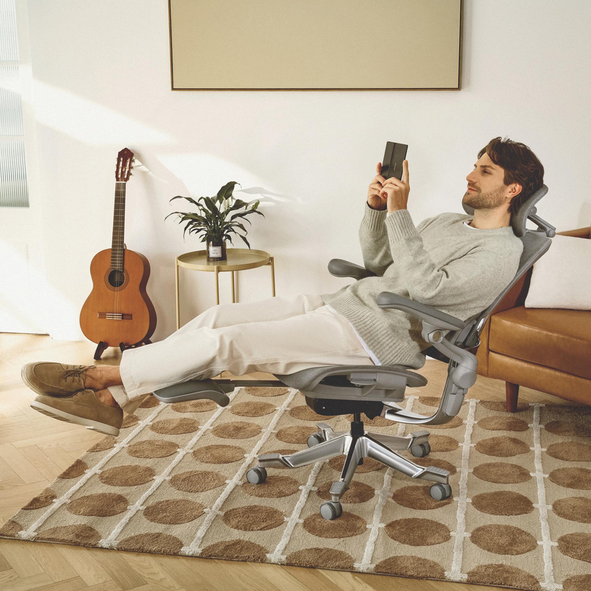 London Design Awards Winner - Hinomi H2 Pro Ergonomic Office Chair