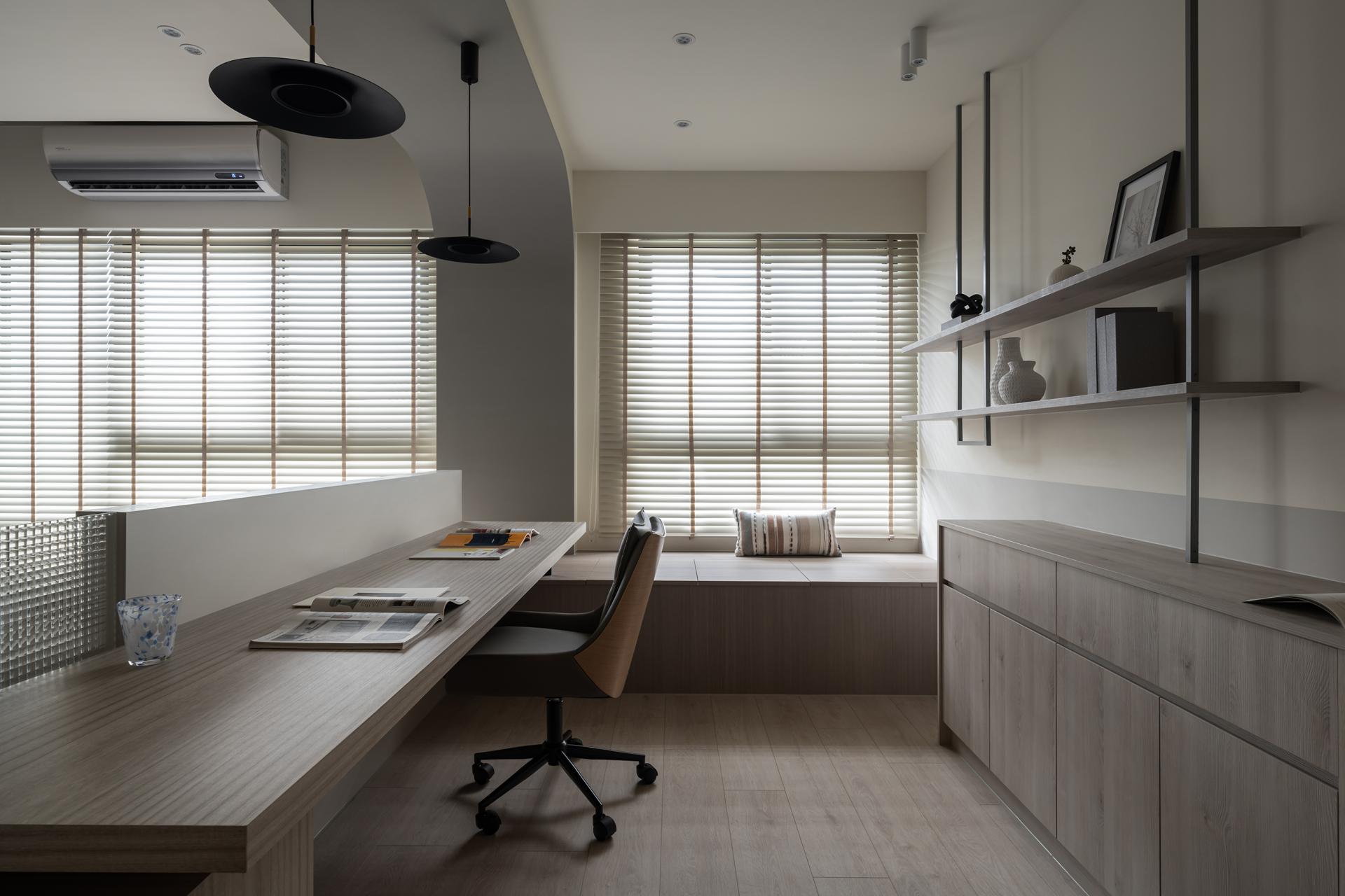 London Design Awards Winner - Arc Light