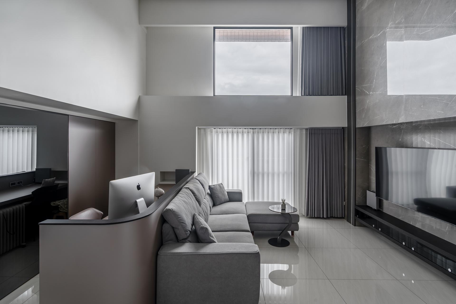London Design Awards Winner - 灰白層次/Gray-White Layers