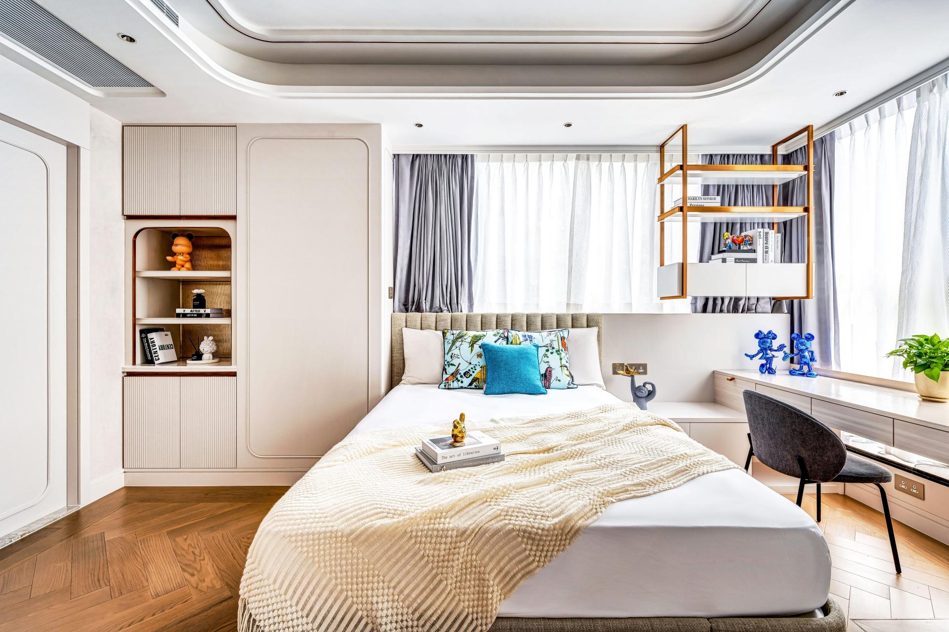 London Design Awards Winner - Timeless Poetry of Light Luxury