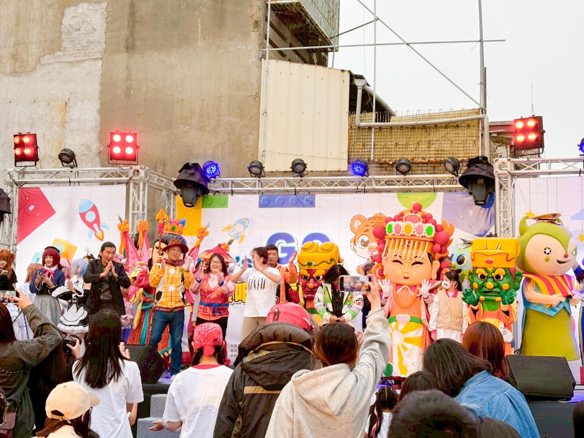London Design Awards Winner - Let's Go! Huwei Dream Express-2025 Children's Carnival 