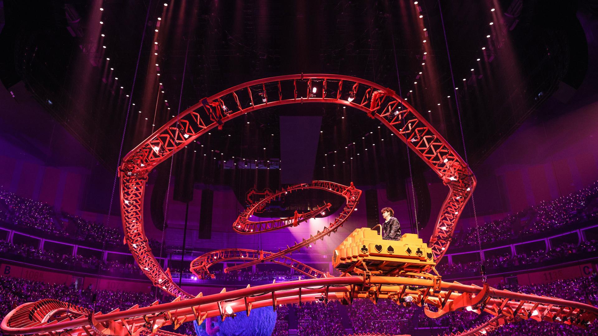 London Design Awards Winner - Silence Wang 「THE GREAT SHOW MAN」New Year’s limited concert