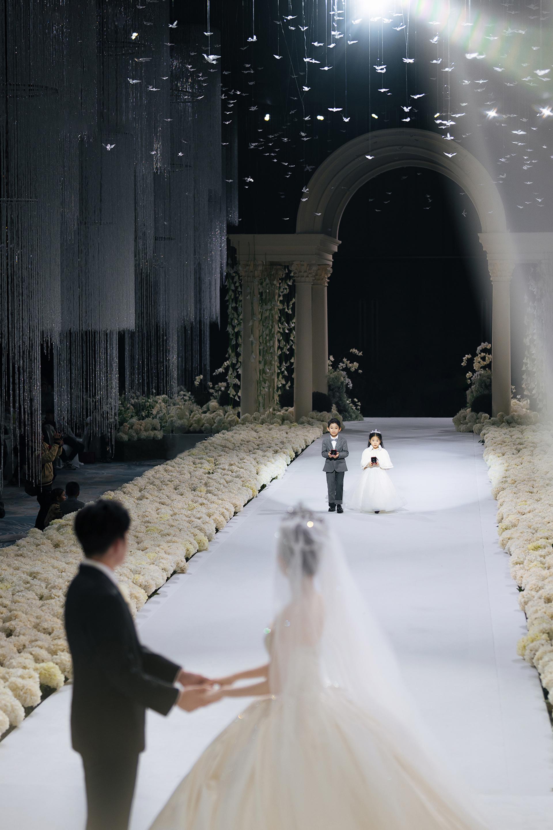 London Design Awards Winner - Venus Right Here