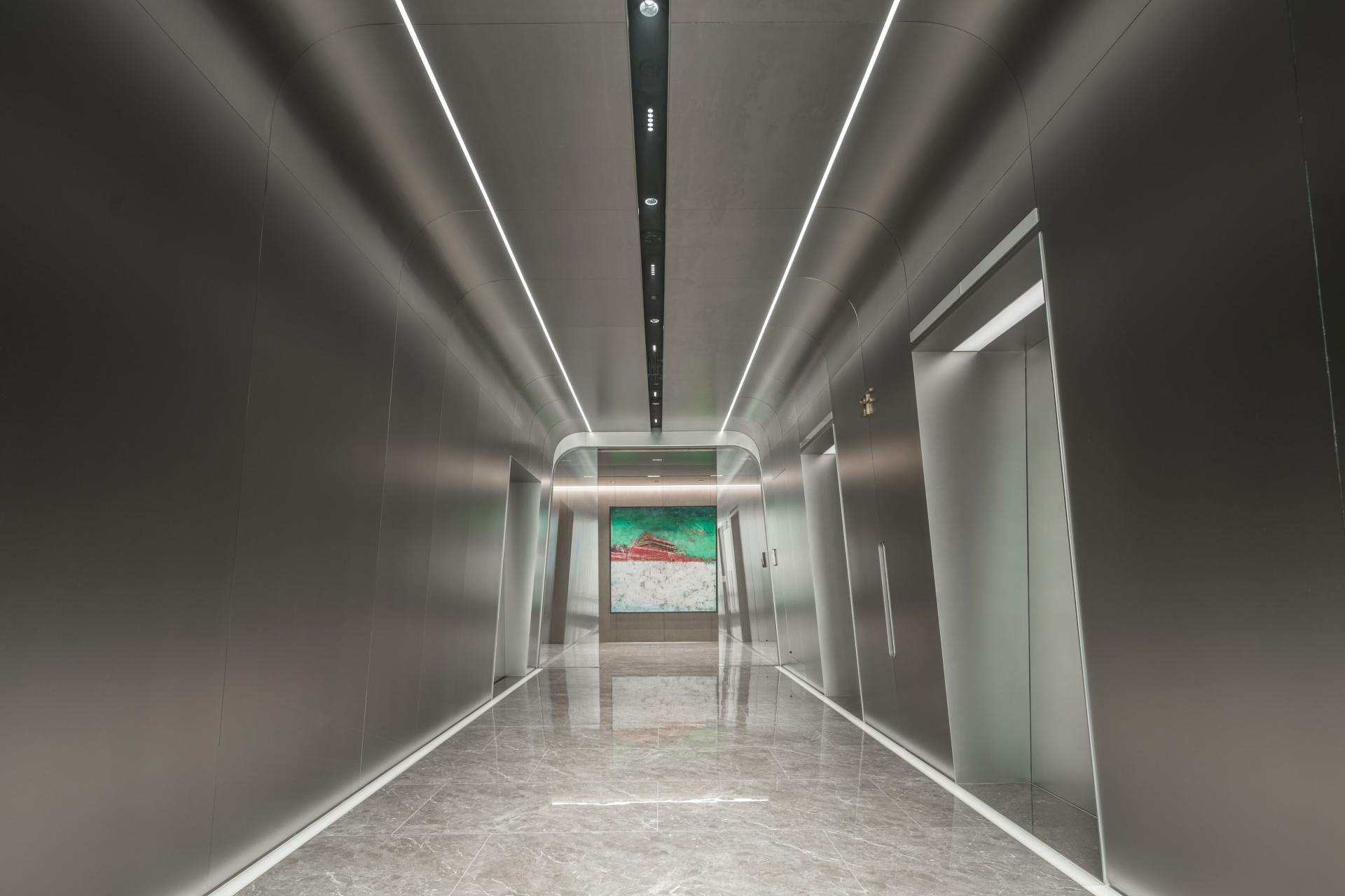 London Design Awards Winner - Flowing Art