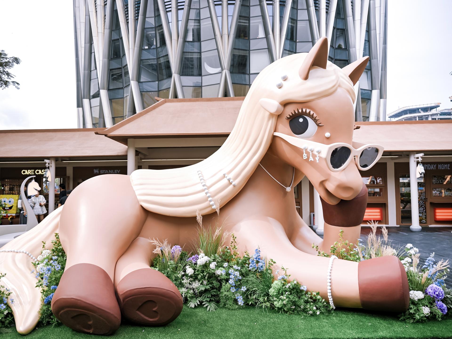 London Design Awards Winner - BAY de PONY