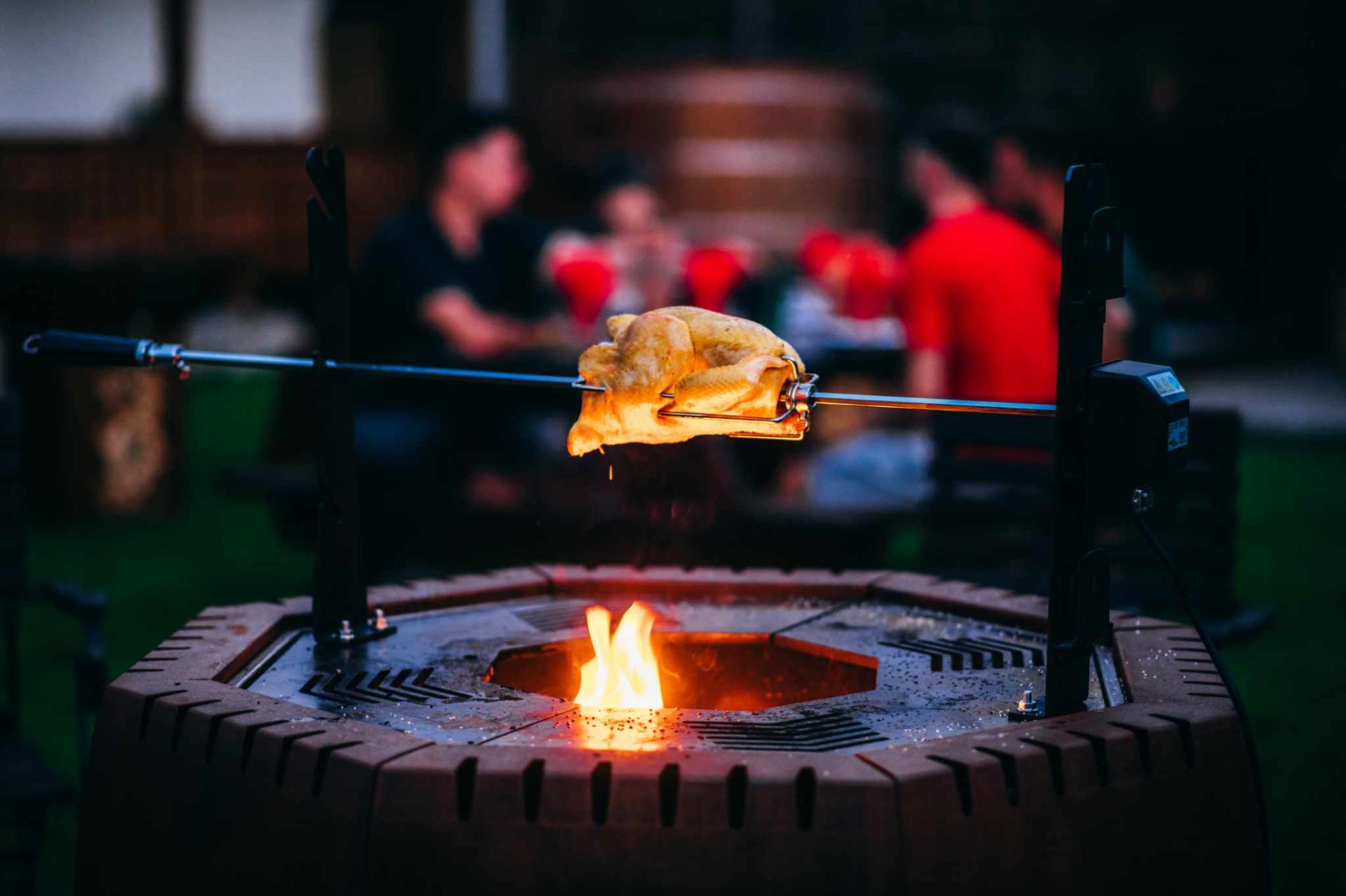 London Design Awards Winner - CRATERFLAME®-The multifunctional cooking garden furniture