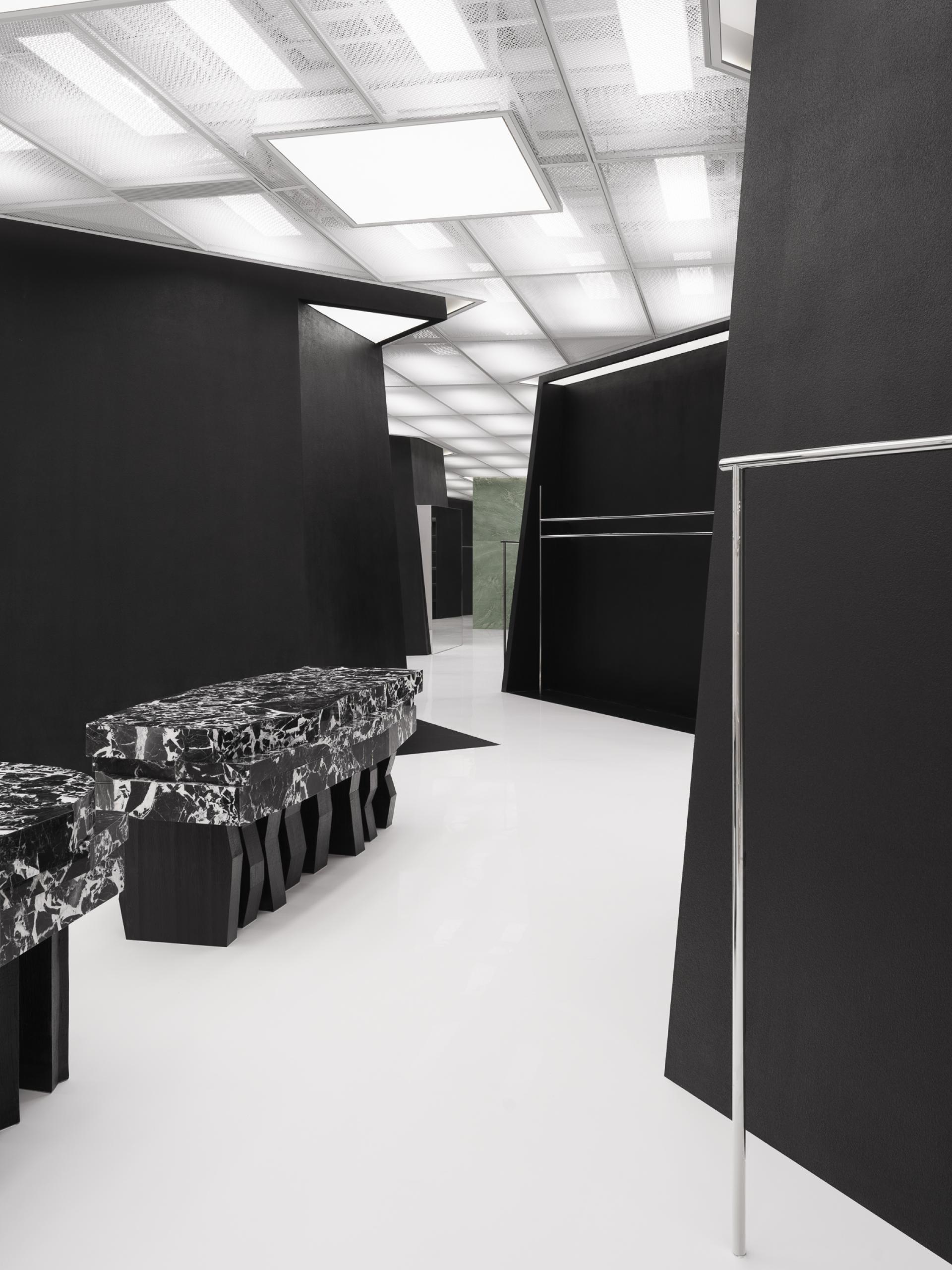 London Design Awards Winner - COSCIA Guangzhou Tower Boutique