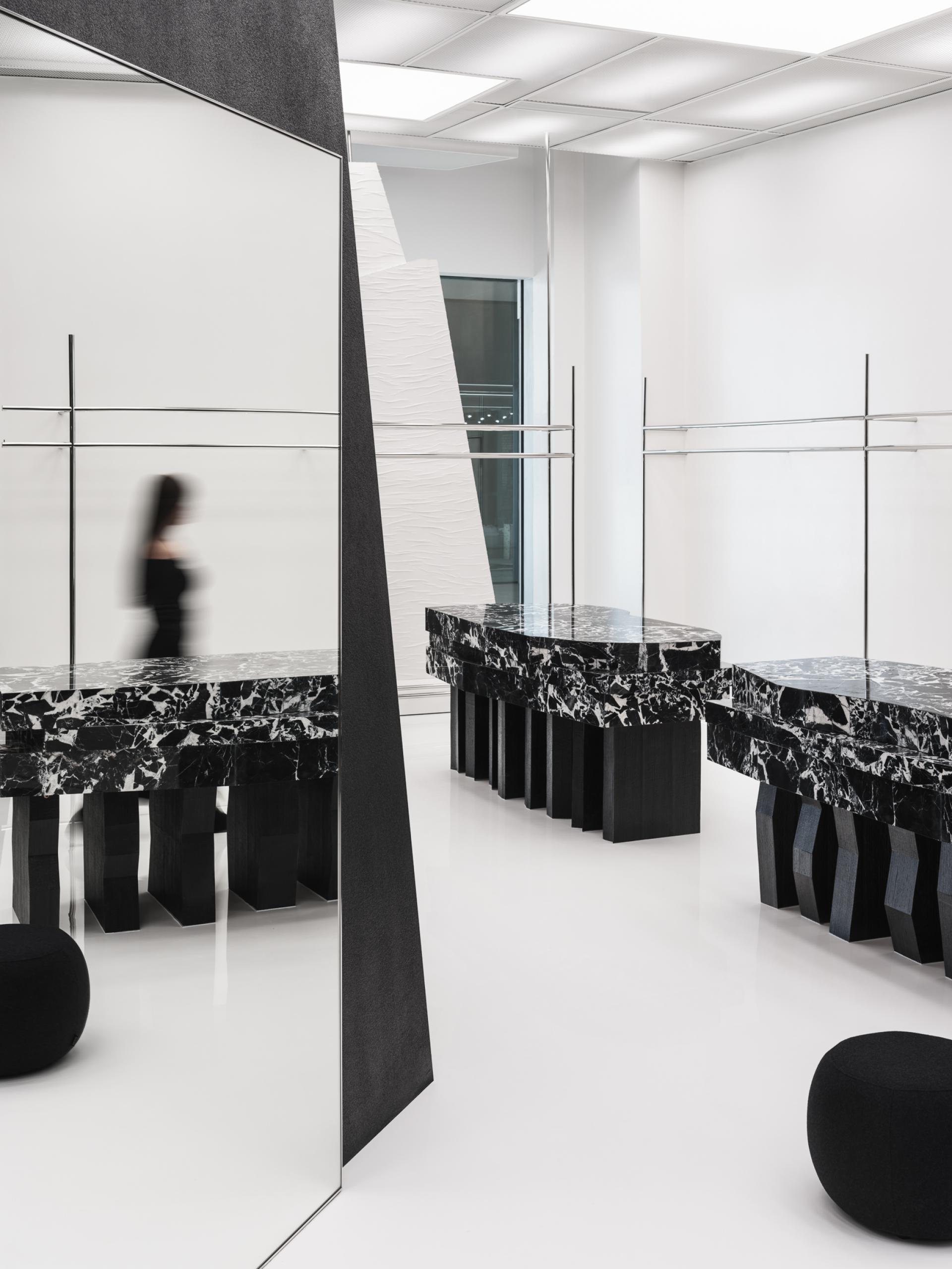 London Design Awards Winner - COSCIA Guangzhou Tower Boutique