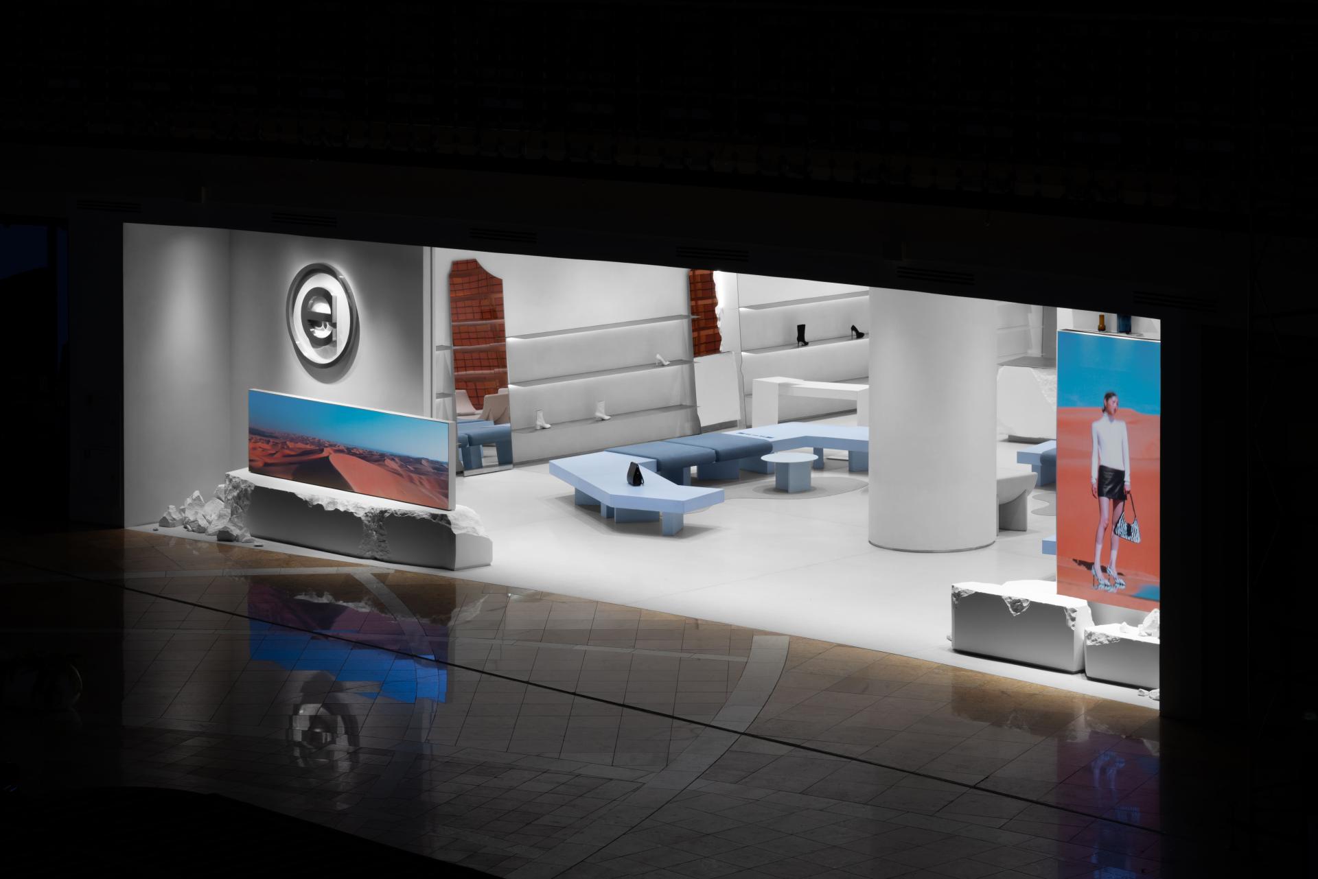London Design Awards Winner - EKONIKA store