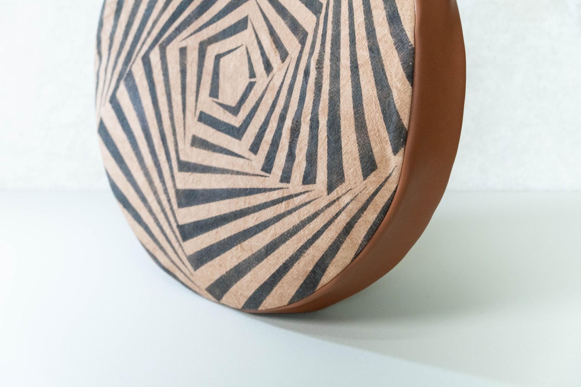 London Design Awards Winner - A Fluid Vision of Tradition: Persimmon Dyeing Bag Project
