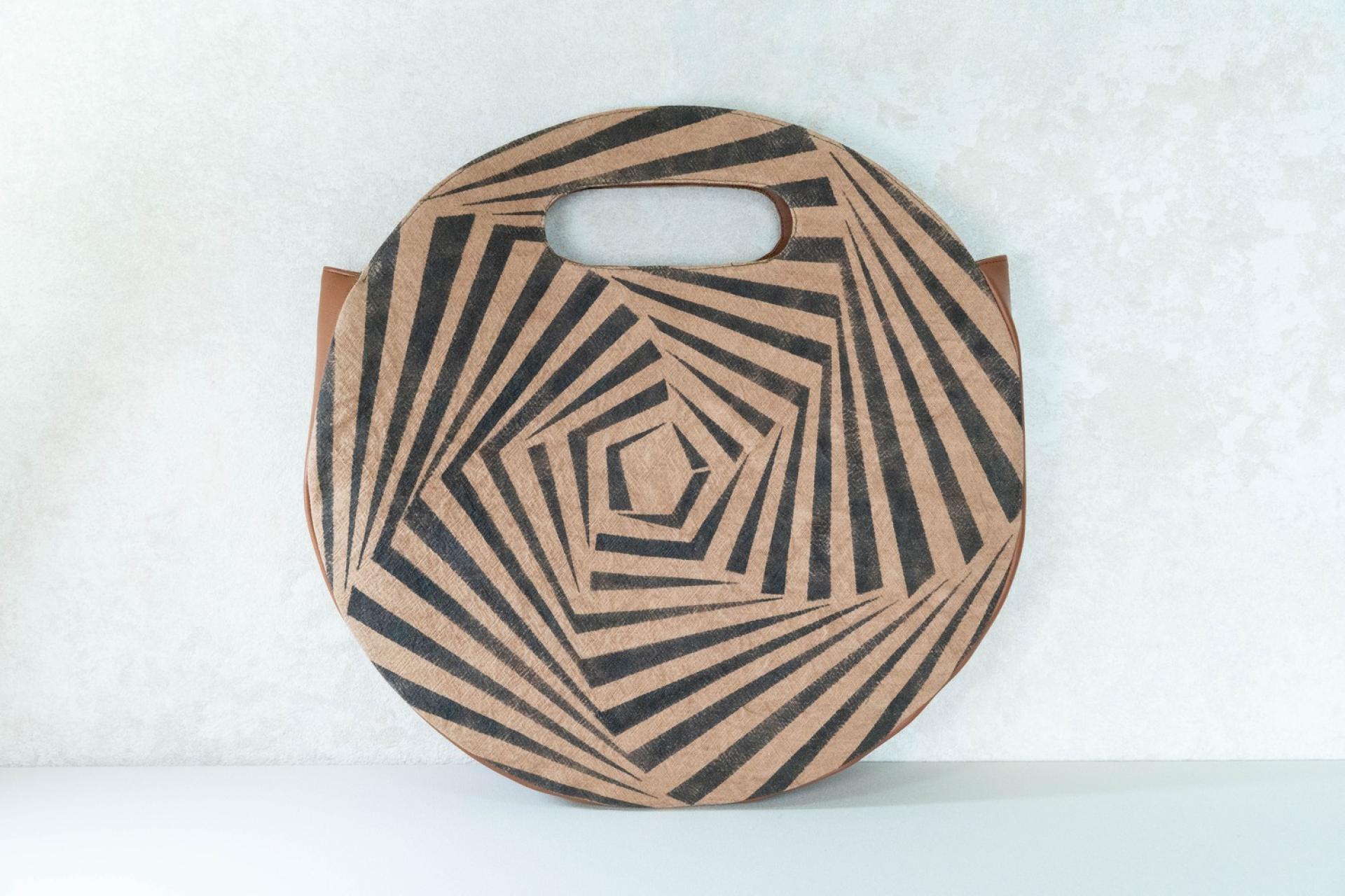 London Design Awards Winner - A Fluid Vision of Tradition: Persimmon Dyeing Bag Project