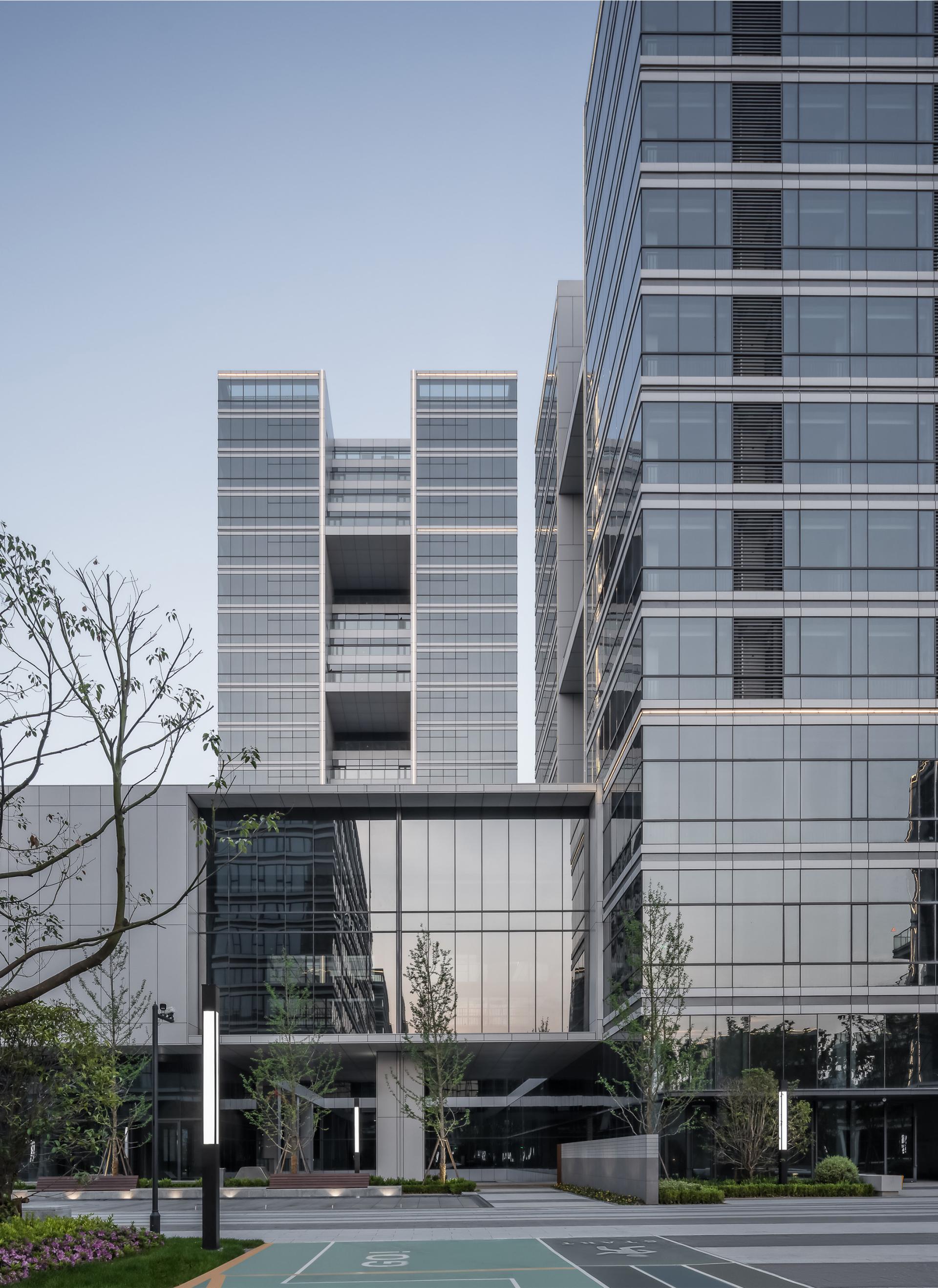 London Design Awards Winner - TIANMU MEDICINE  PORT SMALL AND MICRO VENTURE PARK