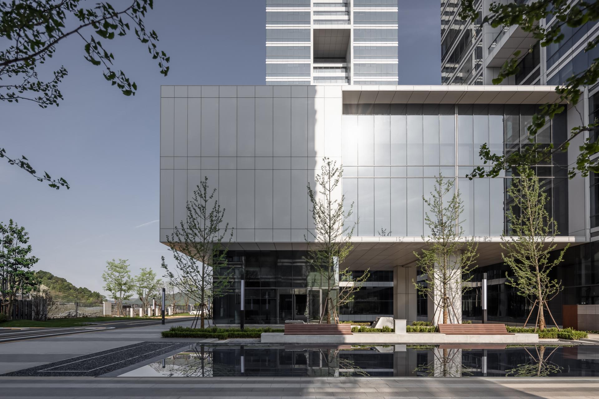 London Design Awards Winner - TIANMU MEDICINE  PORT SMALL AND MICRO VENTURE PARK