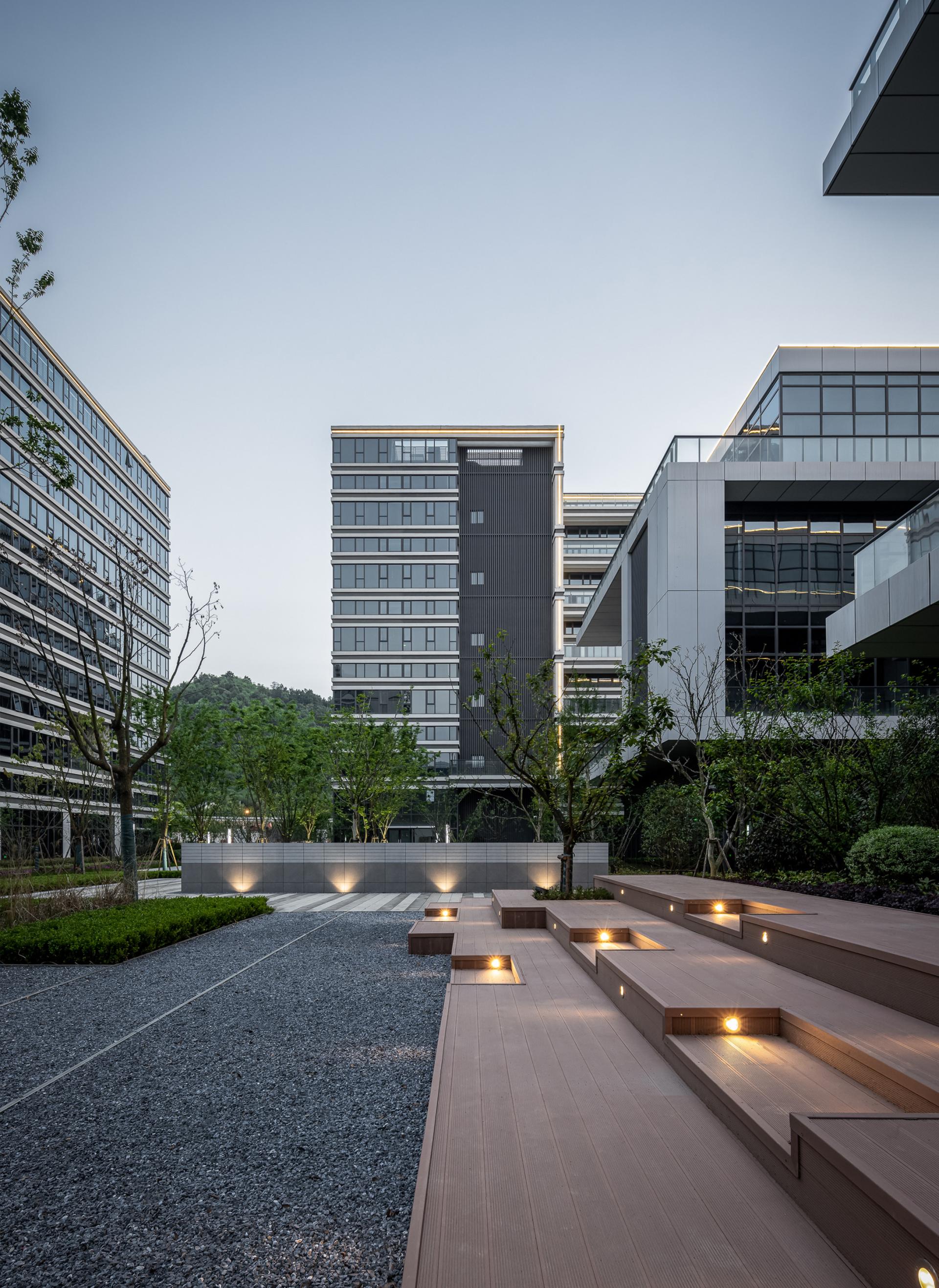 London Design Awards Winner - TIANMU MEDICINE  PORT SMALL AND MICRO VENTURE PARK