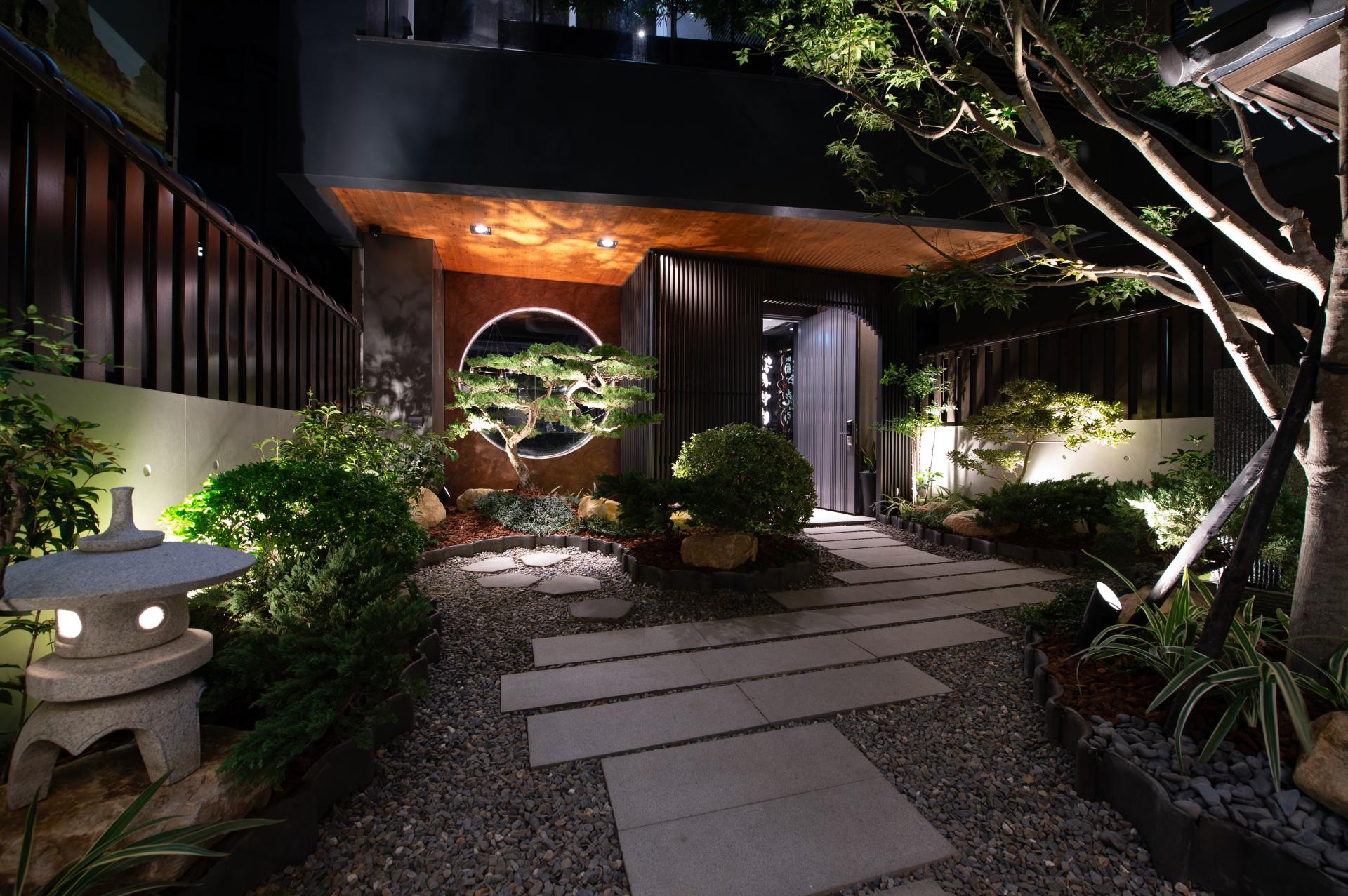 London Design Awards Winner - Ark Yakiniku