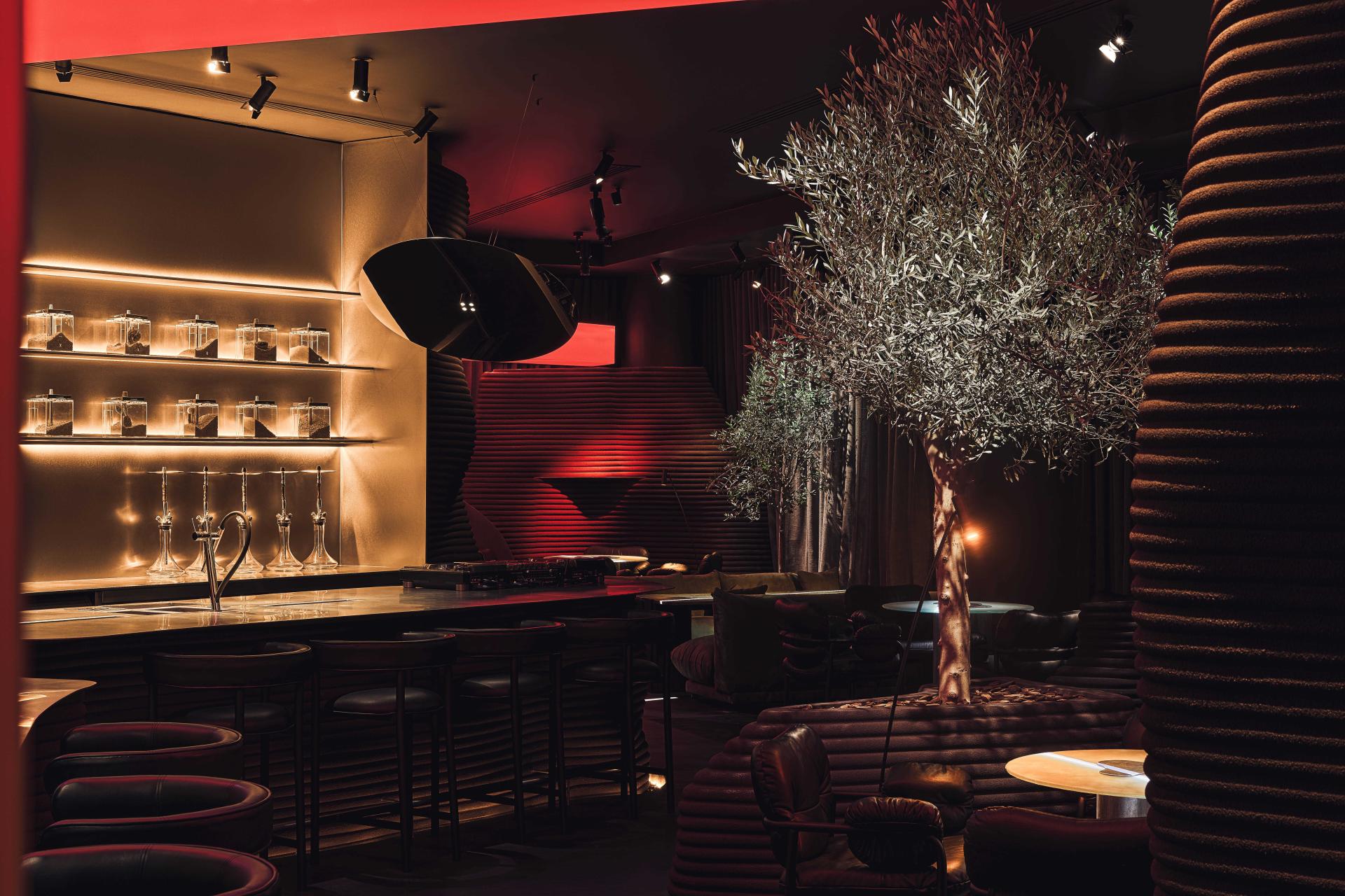 London Design Awards Winner - MYATA Platinum restaurant