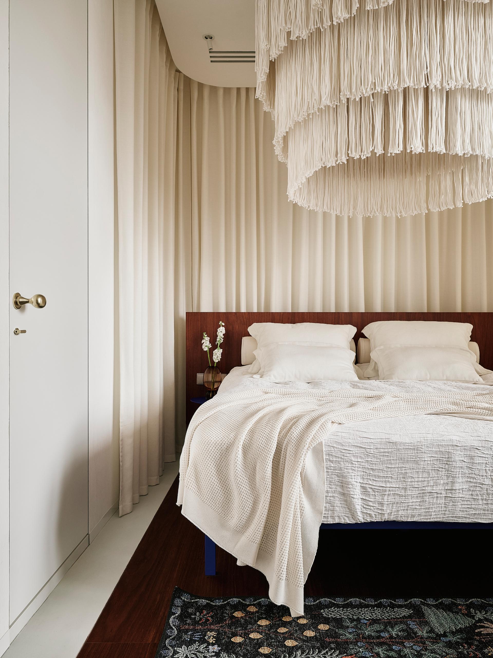 London Design Awards Winner - V8 apartment