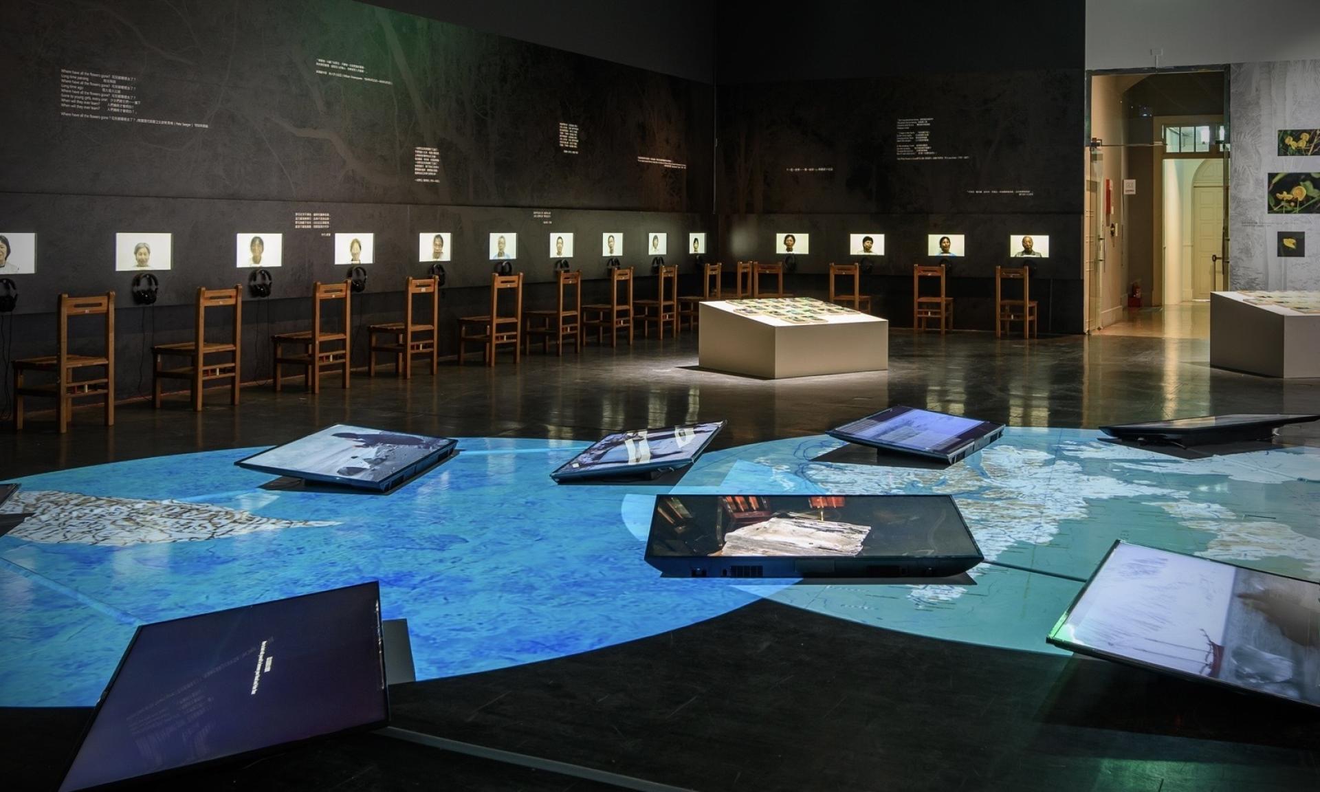 London Design Awards Winner - Dual Exhibitions: Chrono-contemporary & Entrance by Evidence