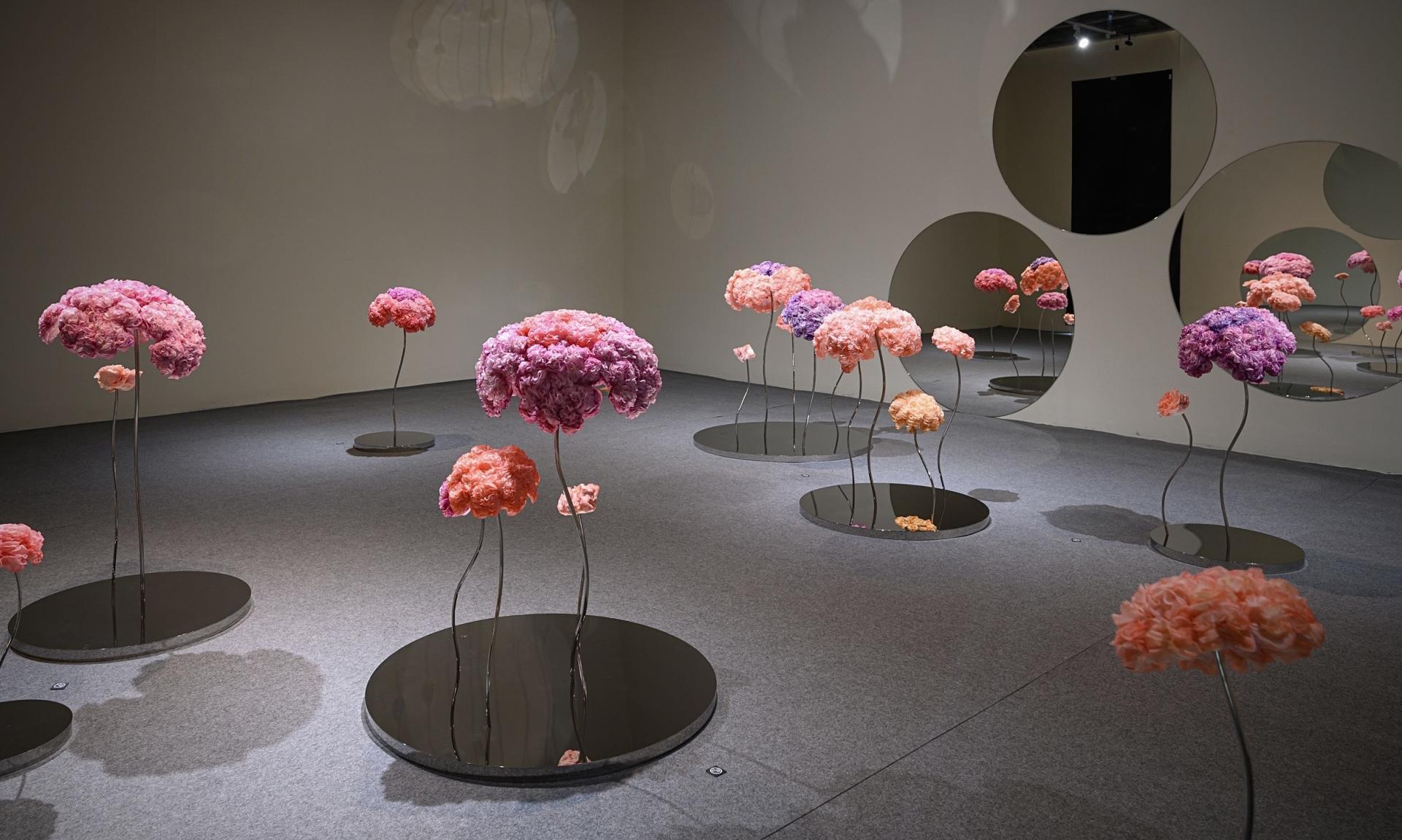 London Design Awards Winner - Dual Exhibitions: Chrono-contemporary & Entrance by Evidence